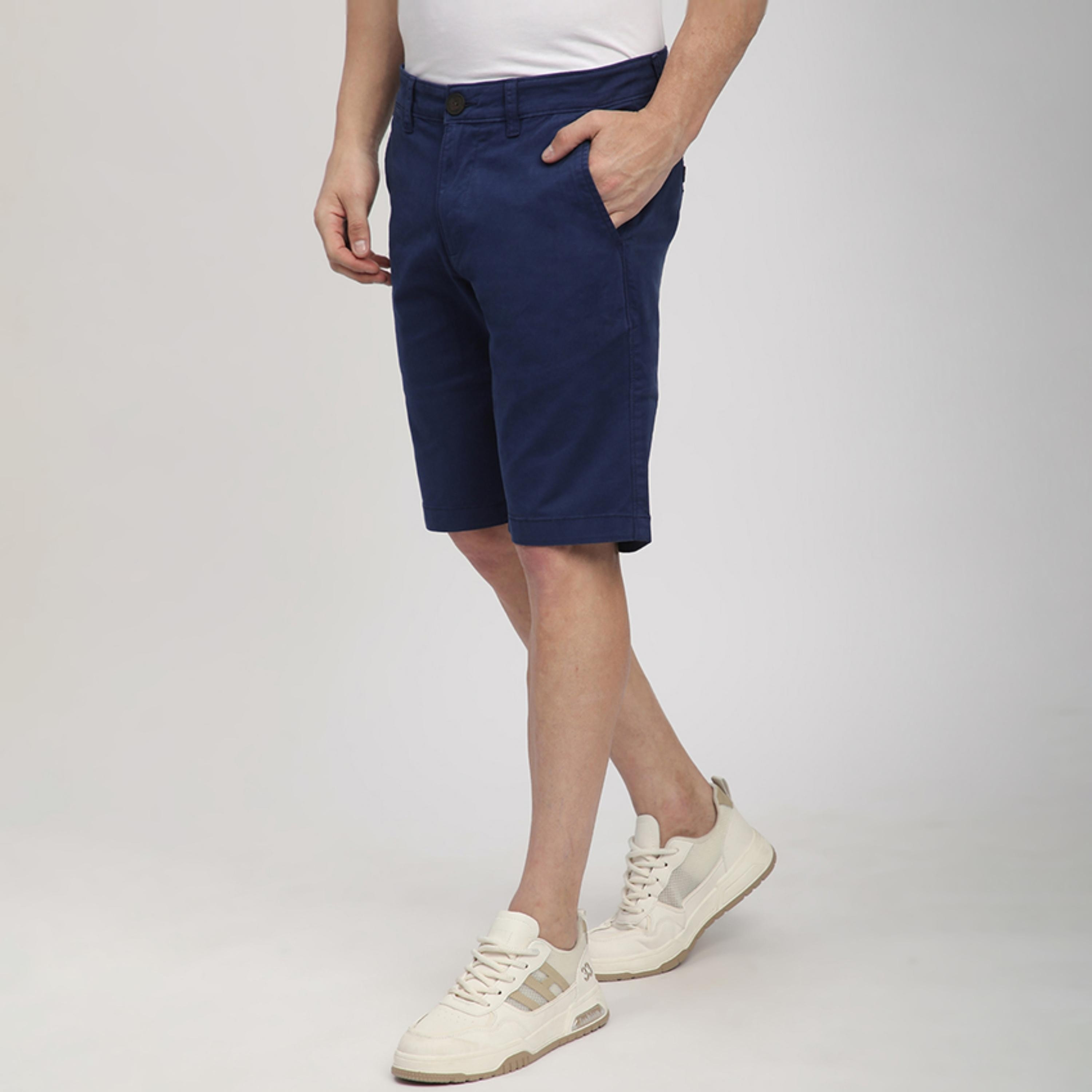 شورت تشينو رجالي سادة متوسط الارتفاع مع أزرار وسحاب من بيفرلي هيلز بولو كلوب-men-clothing-bottoms-shorts-image-2
