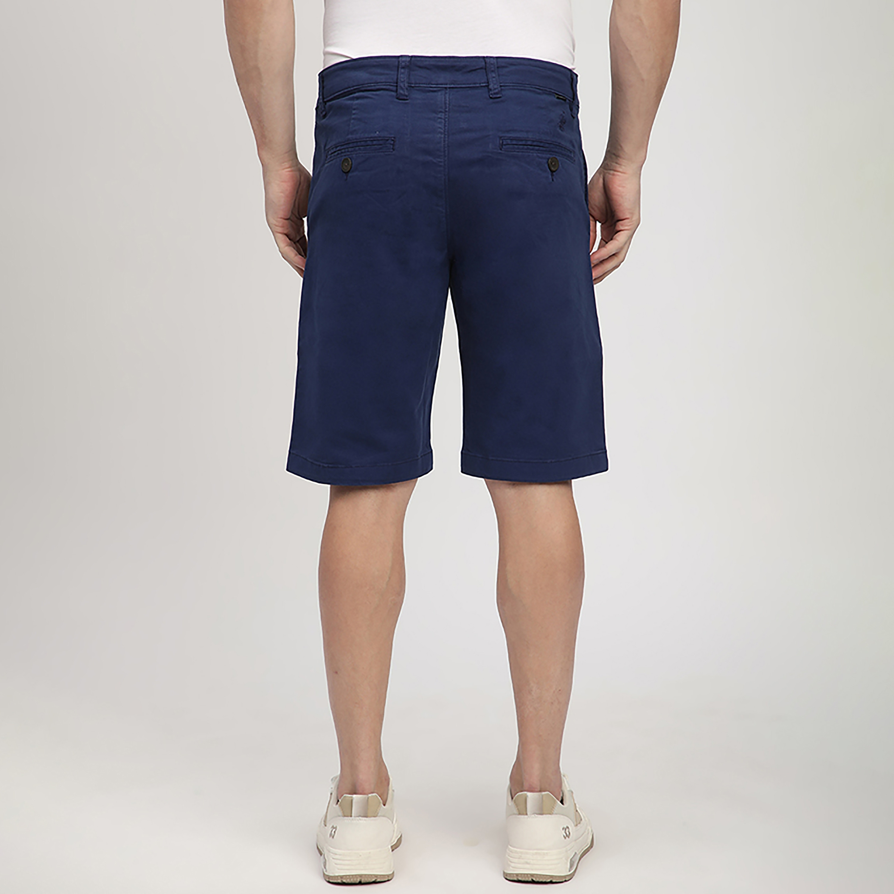 شورت تشينو رجالي سادة متوسط الارتفاع مع أزرار وسحاب من بيفرلي هيلز بولو كلوب-men-clothing-bottoms-shorts-image-4