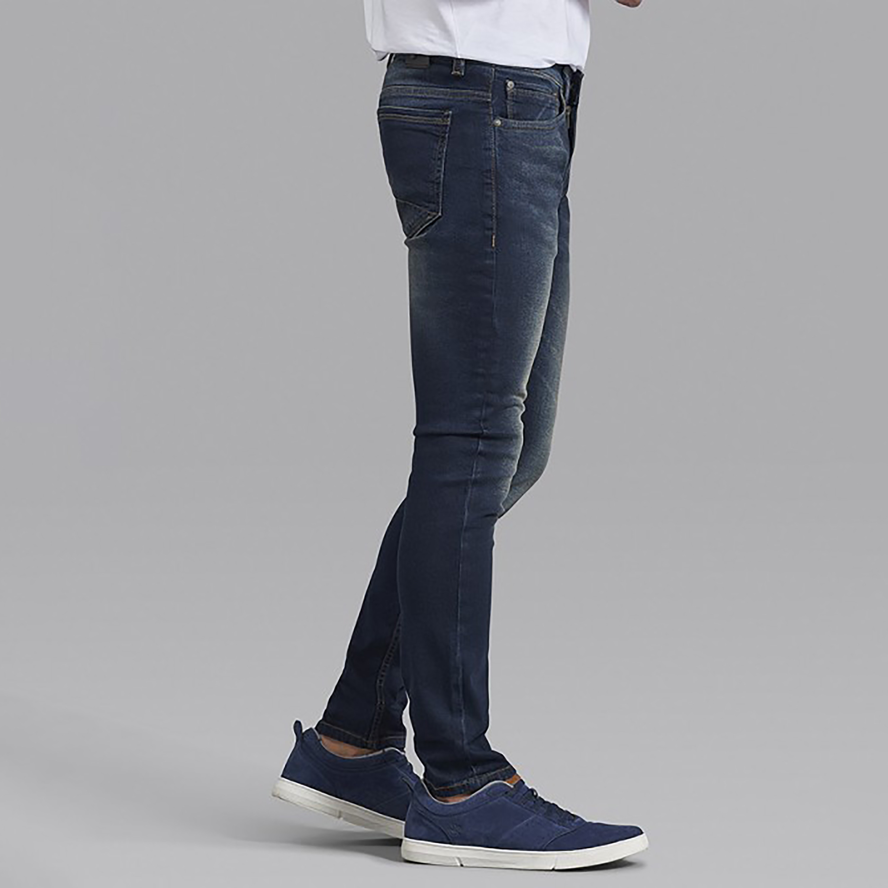 بنطلون جينز من بيفرلي هيلز بولو كلوب بلون ازرق سادة بجيب أزرق مع شعار مطرز-men-clothing-bottoms-jeans-image-4