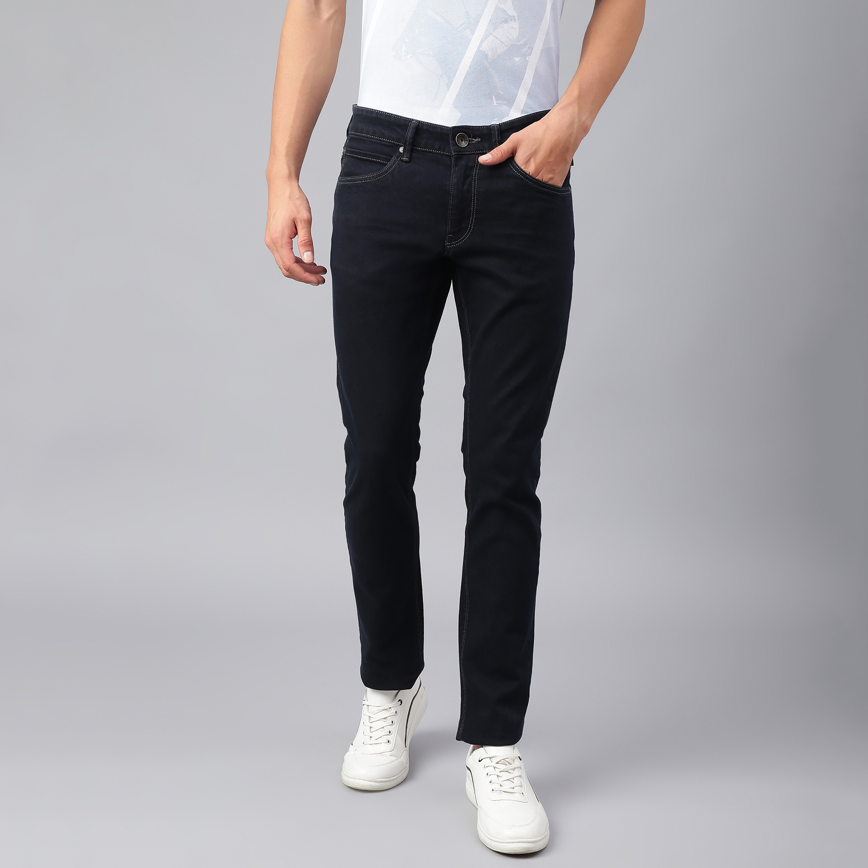 بنطلون جينز من بيفرلي هيلز بولو كلوب بلون اسود سادة بجيب أزرق مع شعار مطرز-men-clothing-bottoms-jeans-image-1