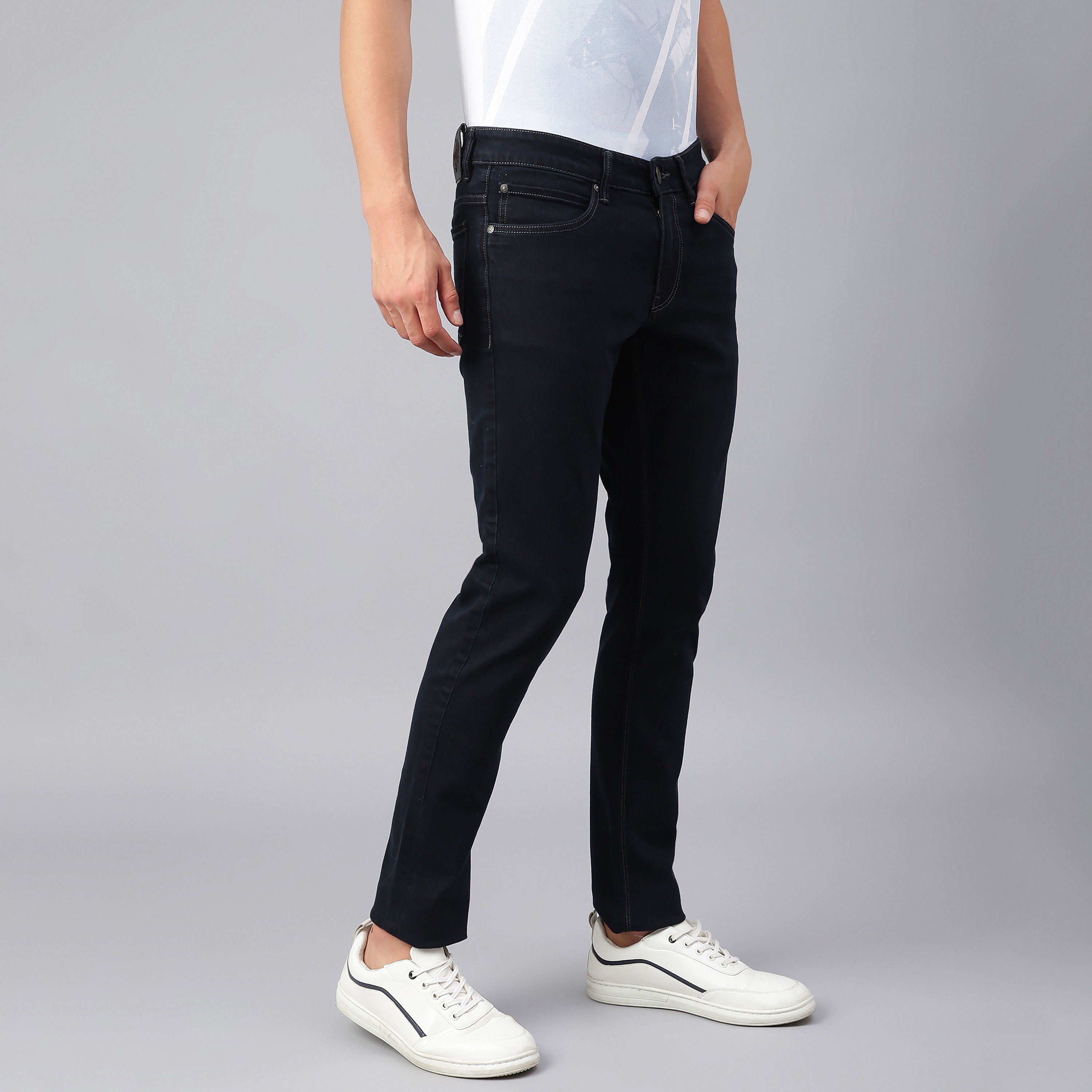 بنطلون جينز من بيفرلي هيلز بولو كلوب بلون اسود سادة بجيب أزرق مع شعار مطرز-men-clothing-bottoms-jeans-image-3