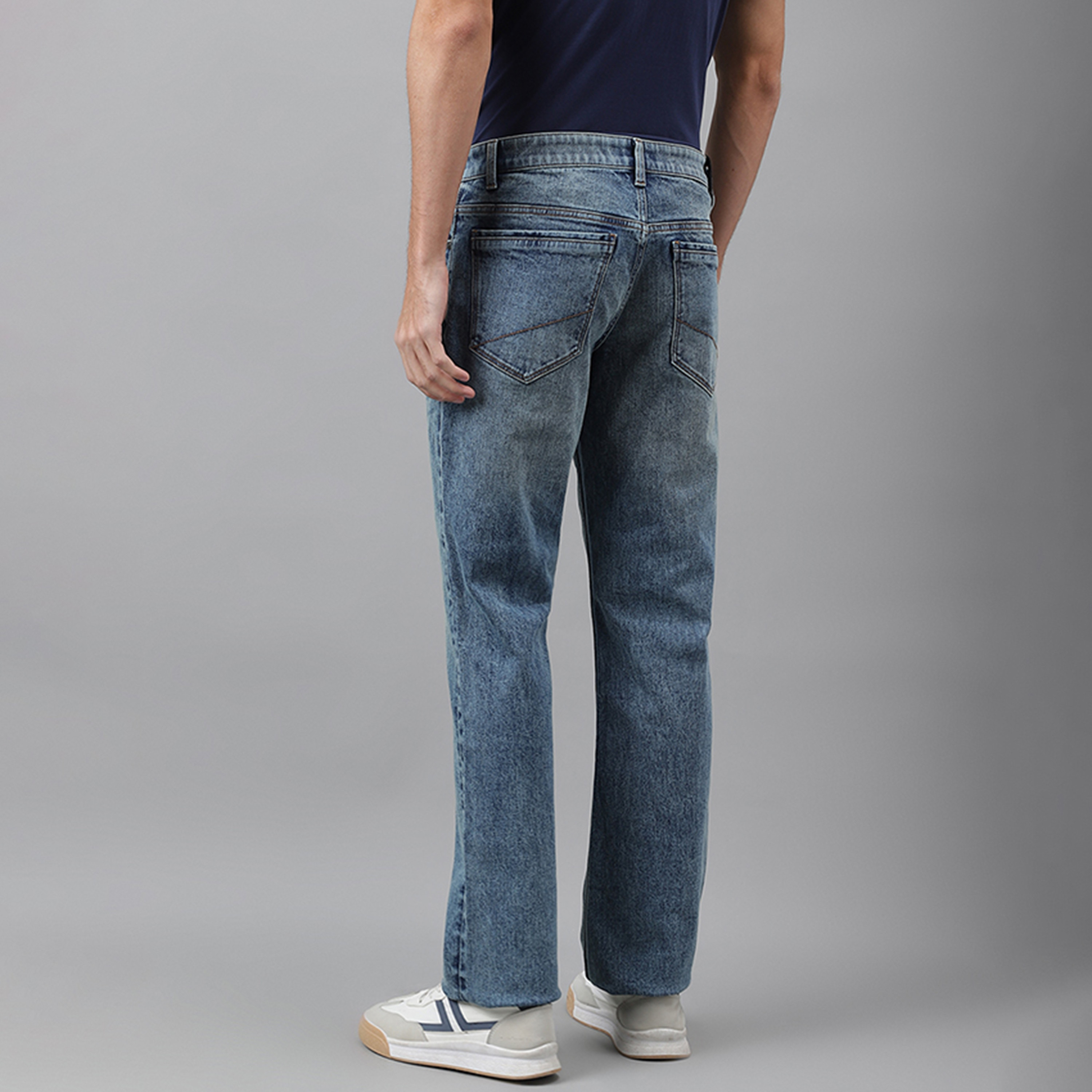 بنطال جينز بيفرلي هيلز بولو كلوب بقصة ضيقة متوسط ​​الارتفاع ومغسل-men-clothing-bottoms-jeans-image-5