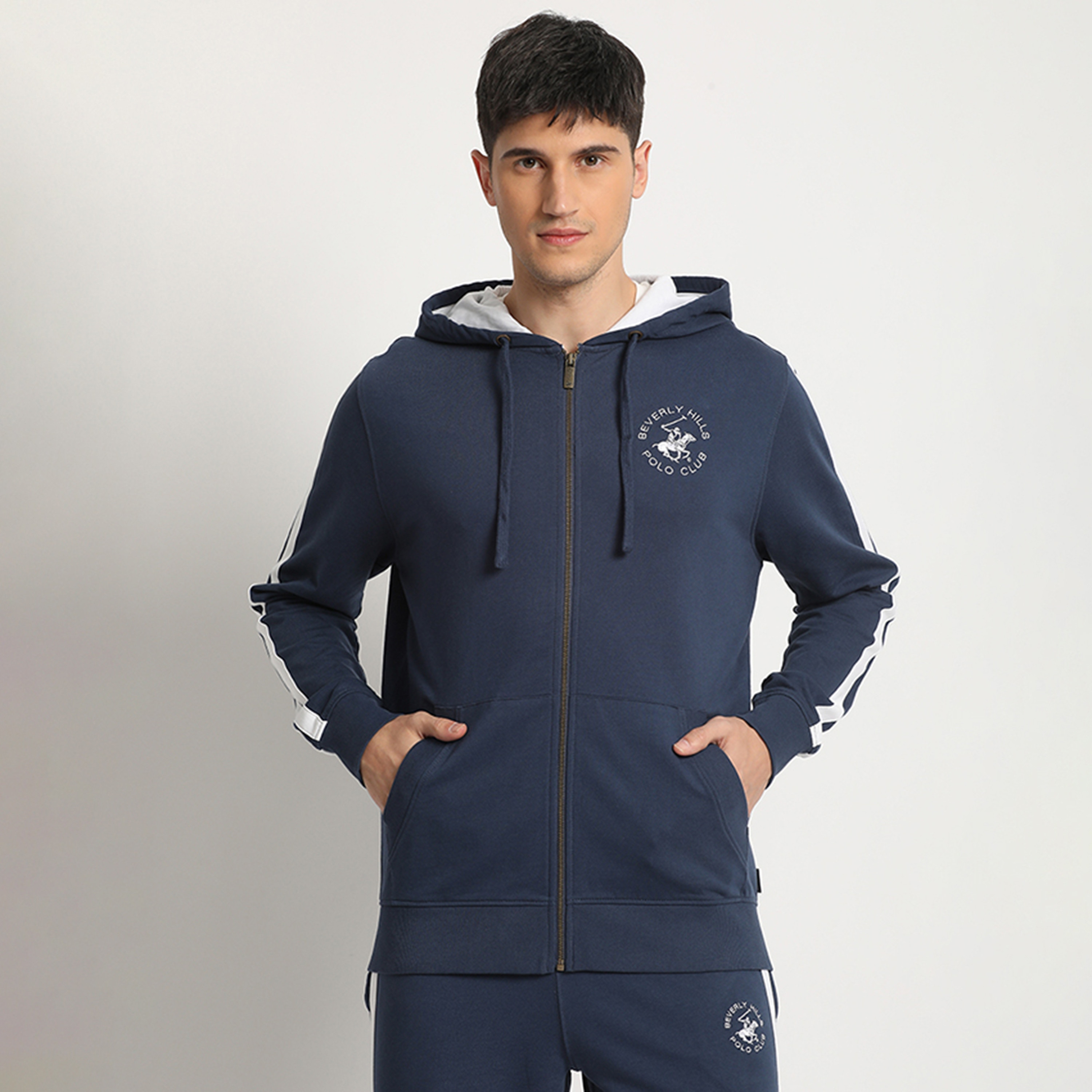 هودي بسحاب من بيفرلي هيلز بولو كلوب بشعار مع جيب كنغر منفصل-men-winterwear-hoodiesandsweatshirts-image-1