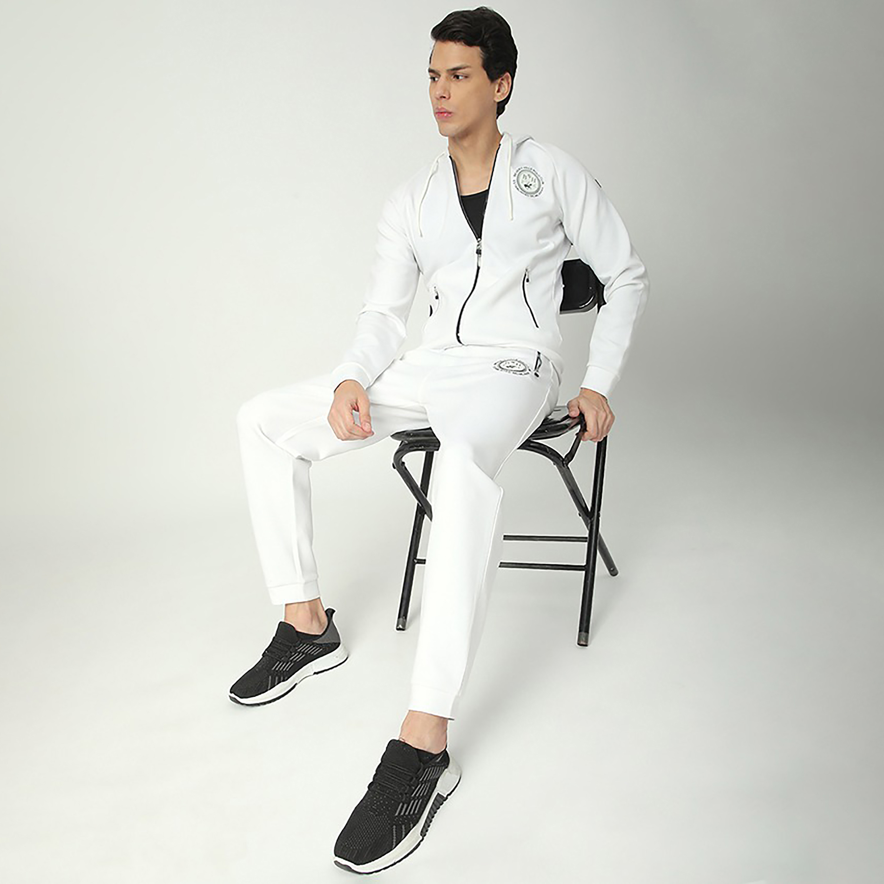بنطلون رياضي رجالي سادة متوسط الارتفاع برباط شد من بيفرلي هيلز بولو كلوب-men-clothing-bottoms-joggers-image-2