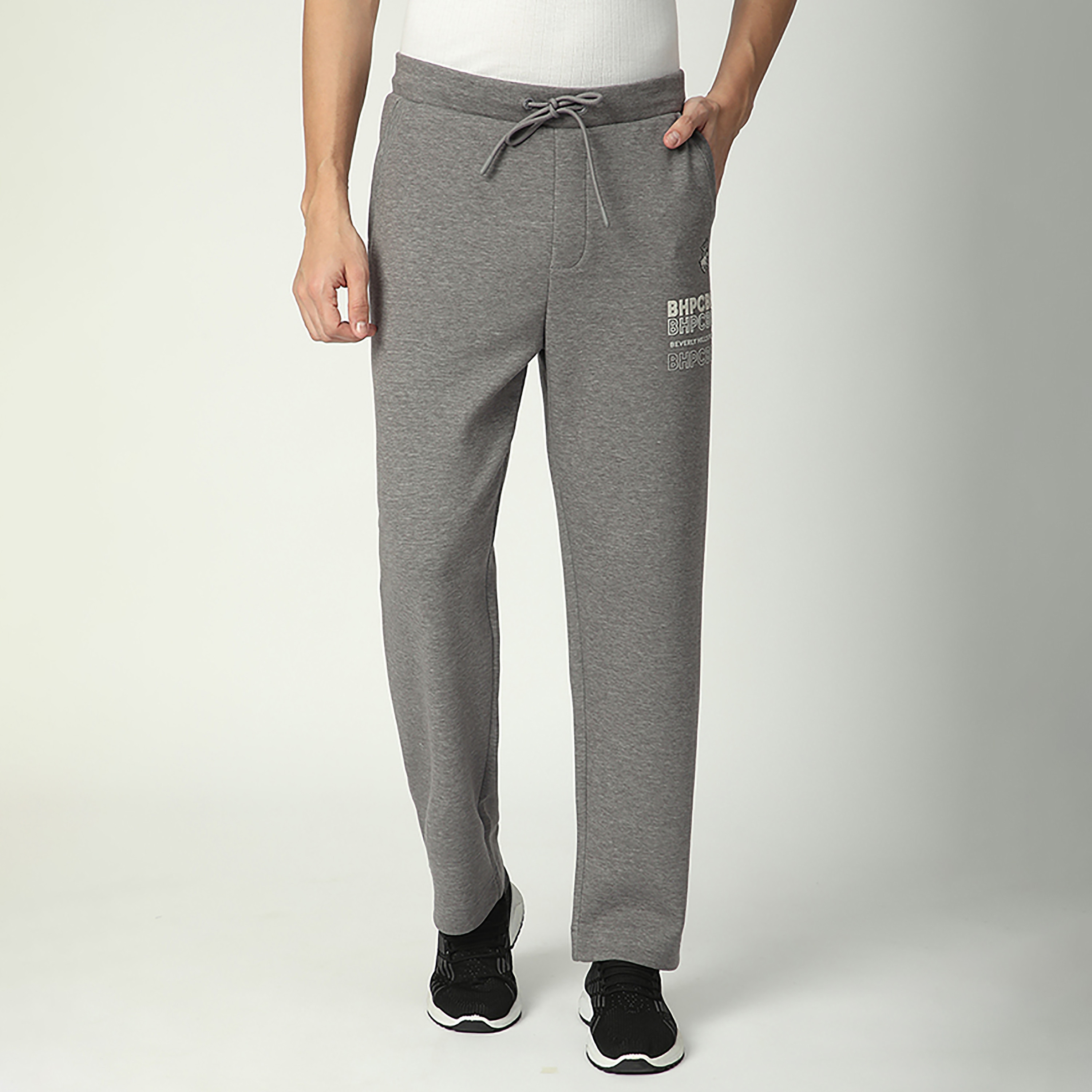 بنطلون رياضي رجالي سادة بخصر متوسط الارتفاع وإغلاق برباط من بيفرلي هيلز بولو كلوب-men-clothing-bottoms-joggers-image-6