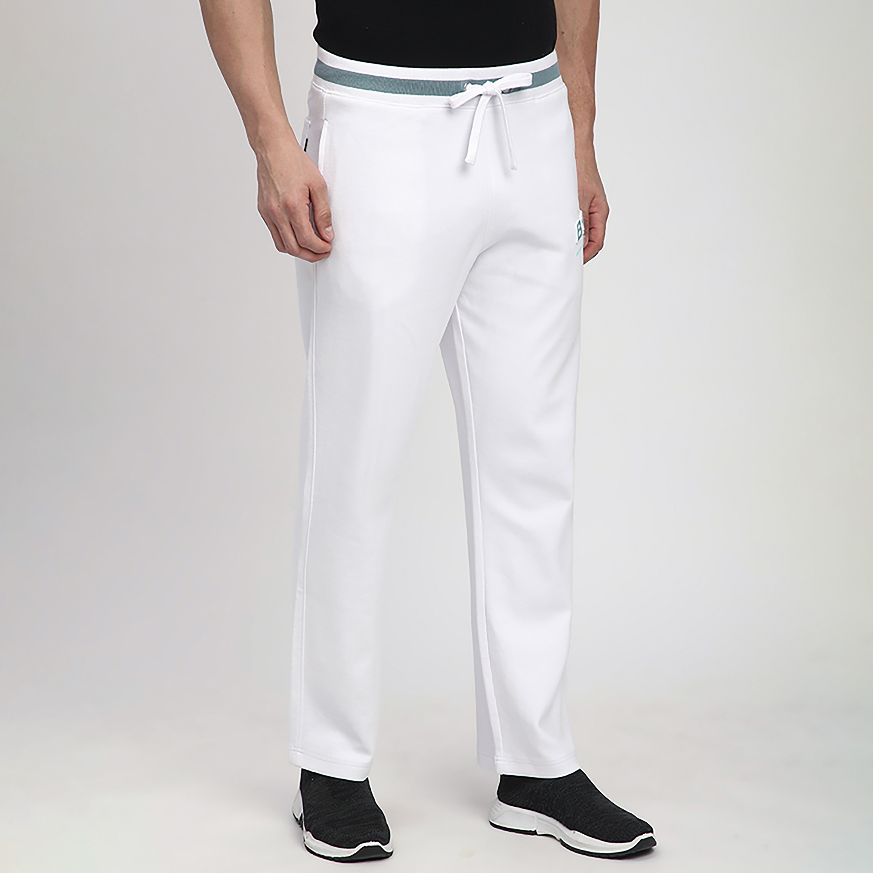 بنطال رياضي رجالي سادة بخصر متوسط ورباط من بيفرلي هيلز بولو كلوب-men-clothing-bottoms-joggers-image-7