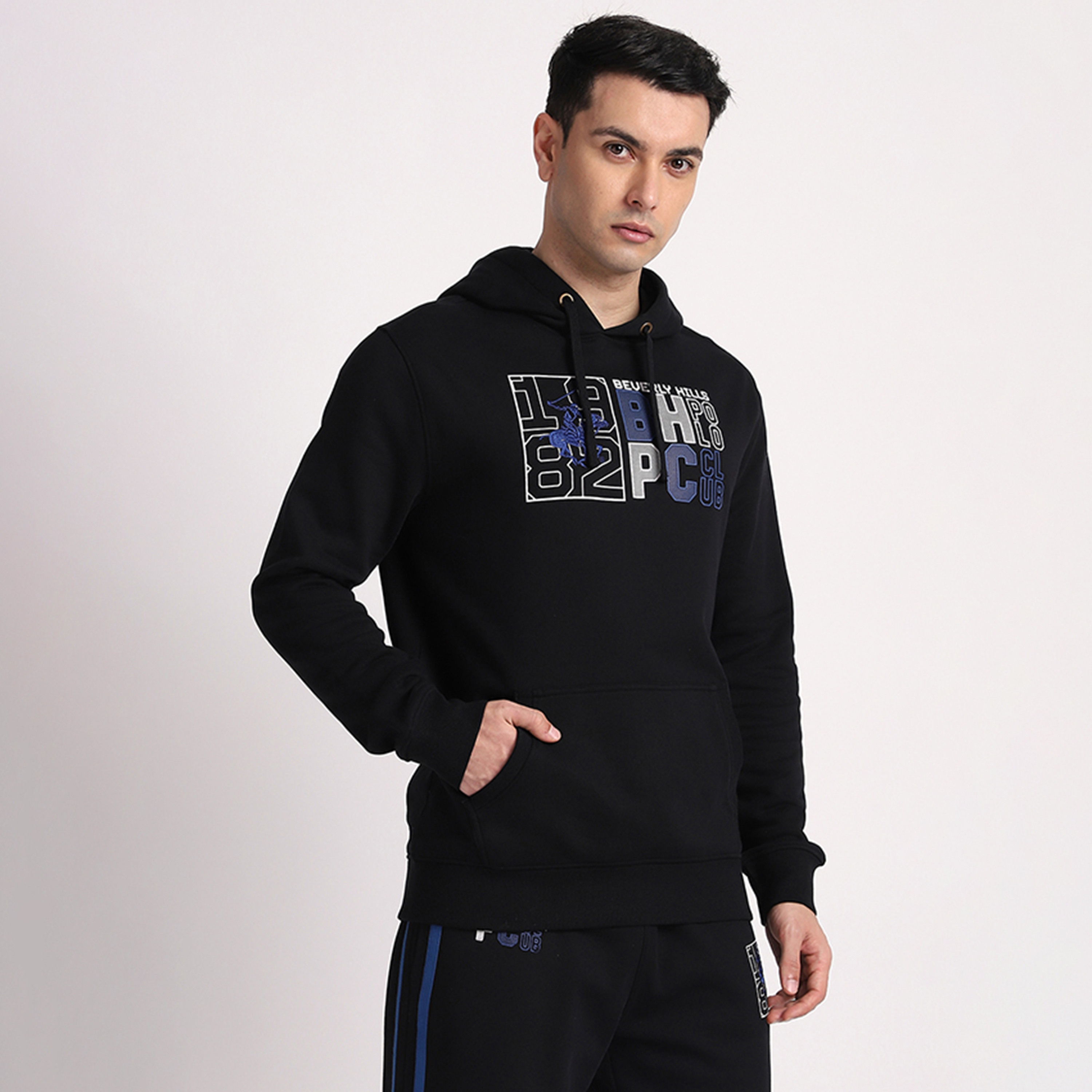 سويت شيرت رجالي بأكمام طويلة وقبعة ورقبة بغطاء وشعار مطرز من بيفرلي هيلز بولو كلوب-men-winterwear-hoodiesandsweatshirts-image-3