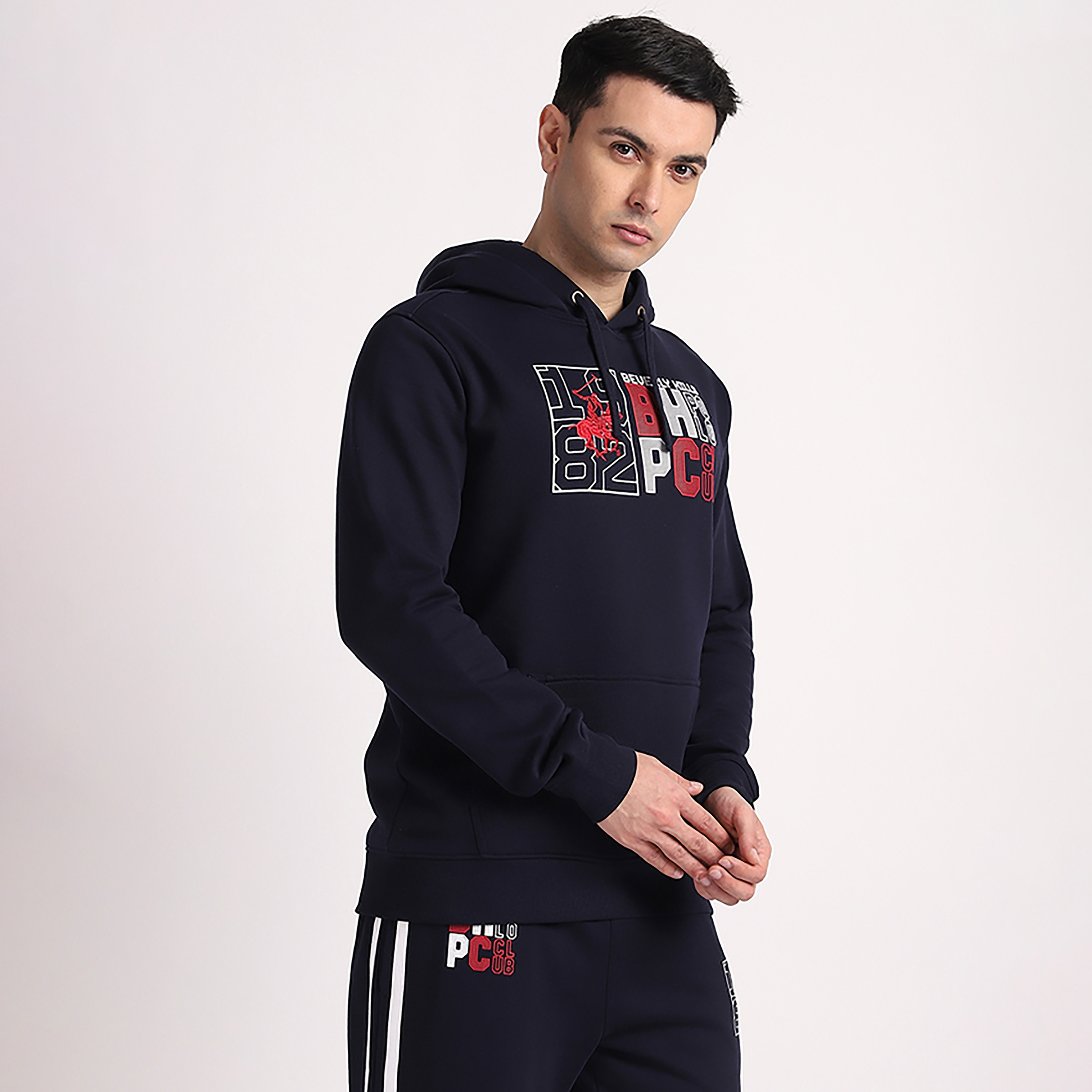 سويت شيرت رجالي بأكمام طويلة وقبعة ورقبة بغطاء وشعار مطرز من بيفرلي هيلز بولو كلوب-men-winterwear-hoodiesandsweatshirts-image-7