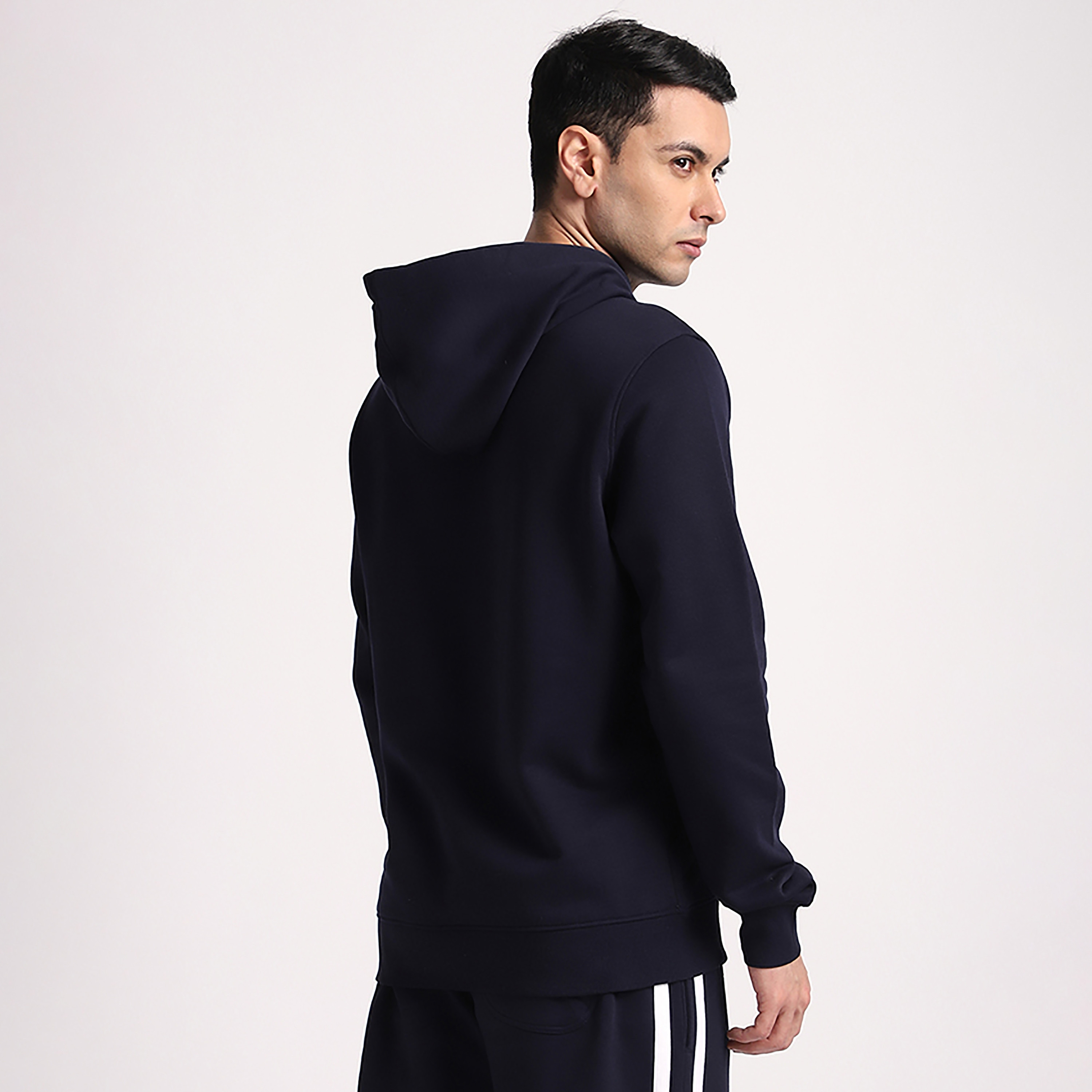 سويت شيرت رجالي بأكمام طويلة وقبعة ورقبة بغطاء وشعار مطرز من بيفرلي هيلز بولو كلوب-men-winterwear-hoodiesandsweatshirts-image-8