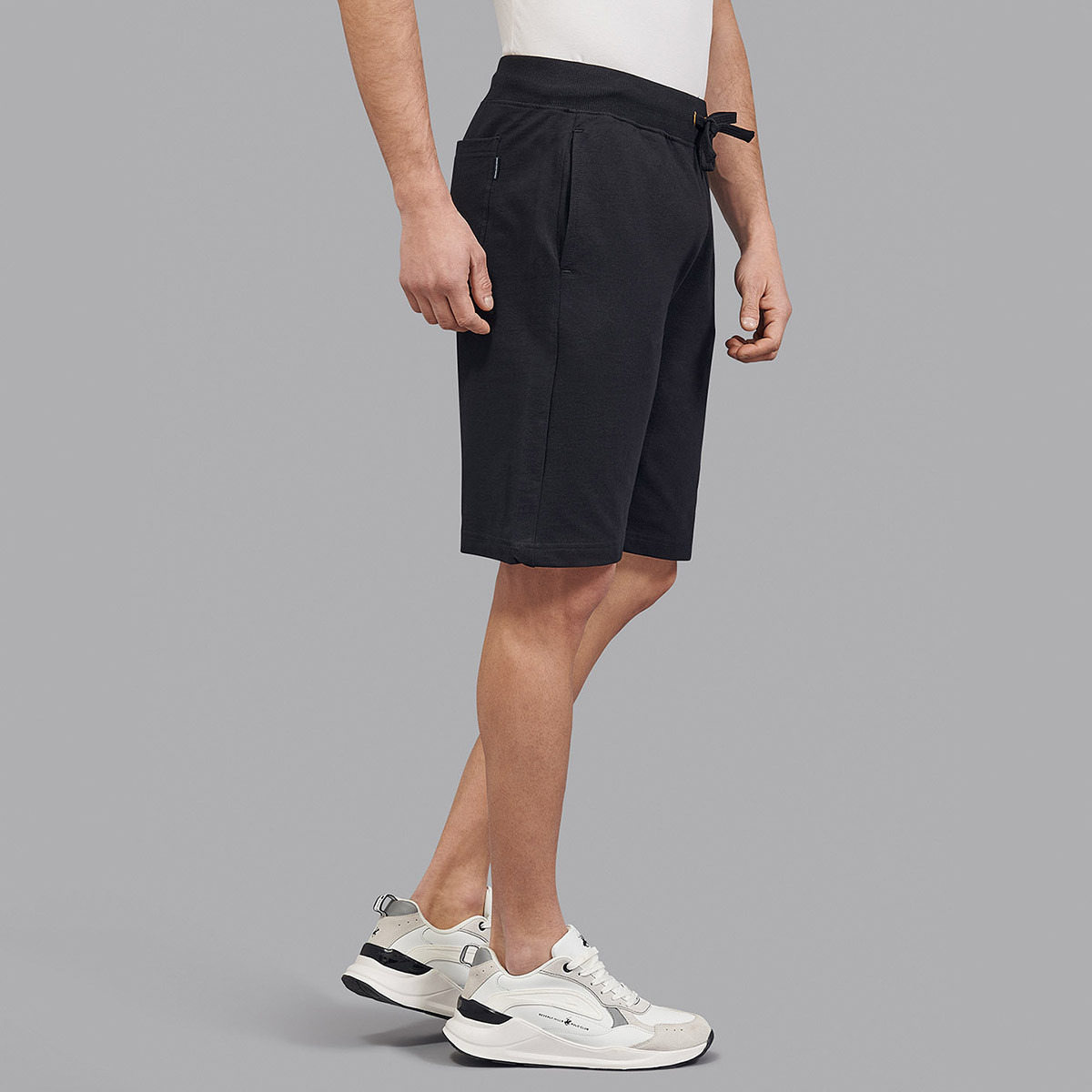 شورتز بيفرلي هيلز بولو كلوب بلون اسود سادة برباط مع جيب خاص للرجال-men-clothing-bottoms-shorts-image-5