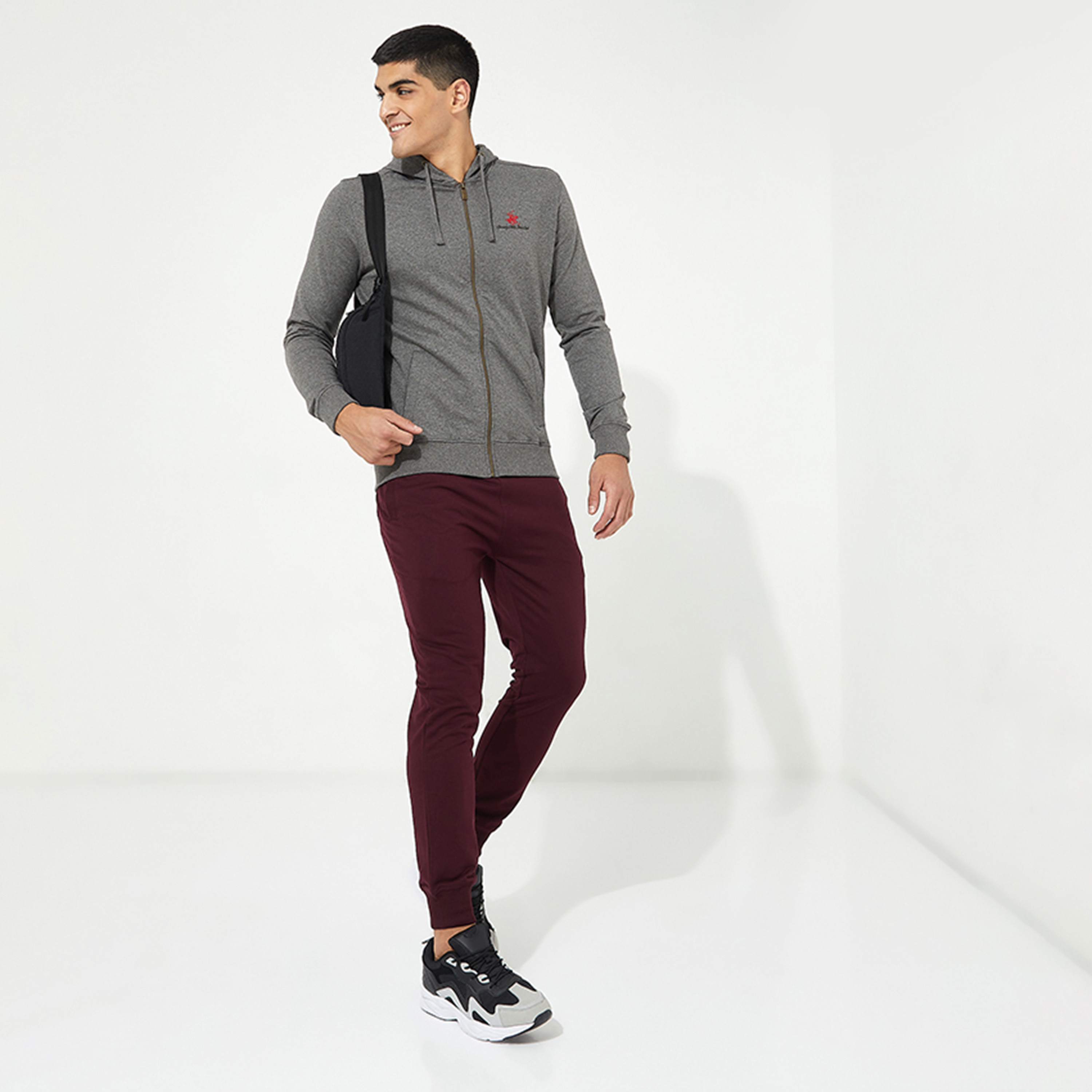هودي بسحاب من بيفرلي هيلز بولو كلوب بشعار مع جيب منفصل-men-winterwear-hoodiesandsweatshirts-image-2