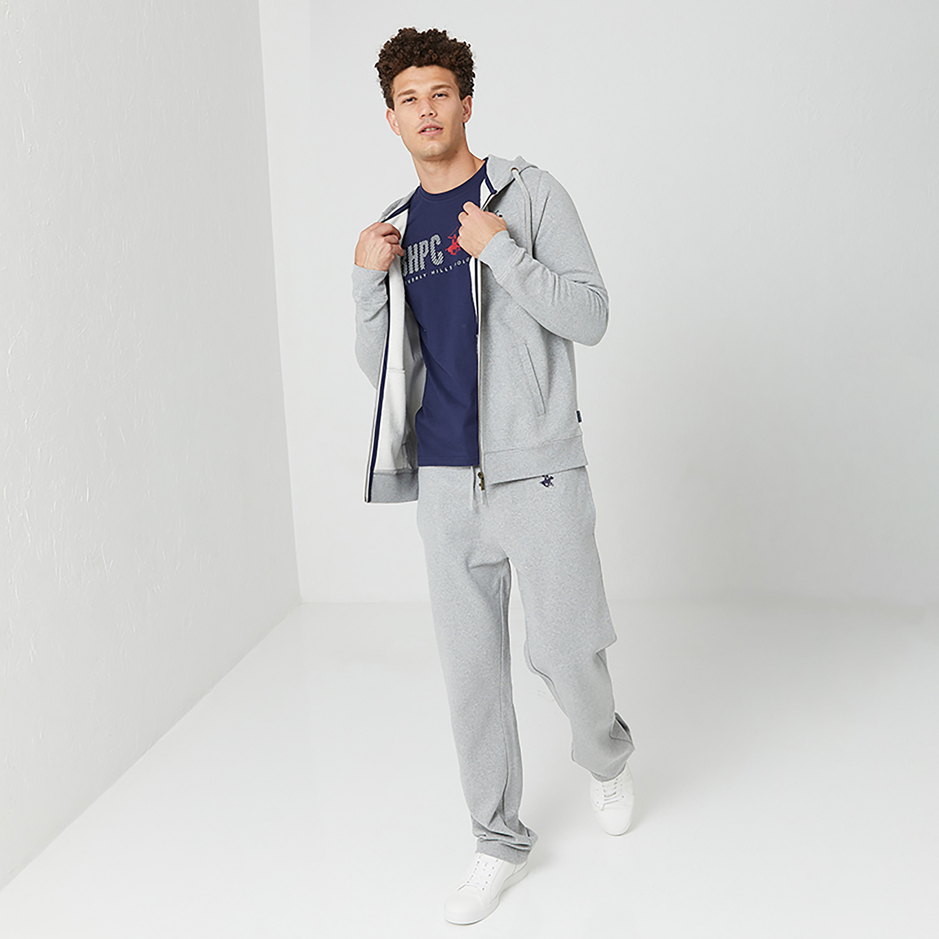 سويت شيرت رجالي بسحاب سادة بغطاء رأس وأكمام طويلة من بيفرلي هيلز بولو كلوب-men-winterwear-hoodiesandsweatshirts-image-2
