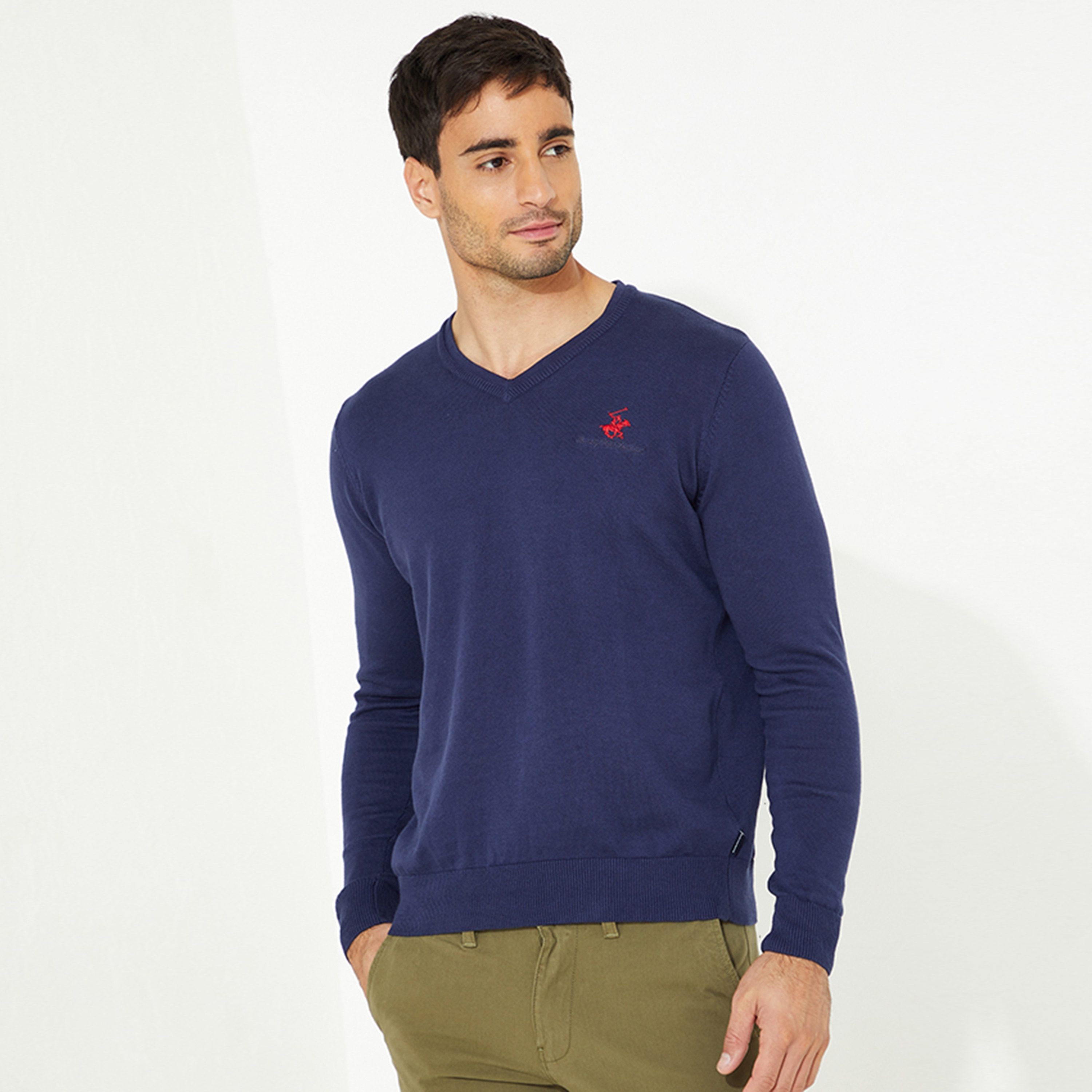 كنزة صوفية من بيفرلي هيلز بولو كلوب بياقة علي شكل وي وأكمام طويلة مع مطرز بشعار-men-clothing-sweatersandpullovers-image-1