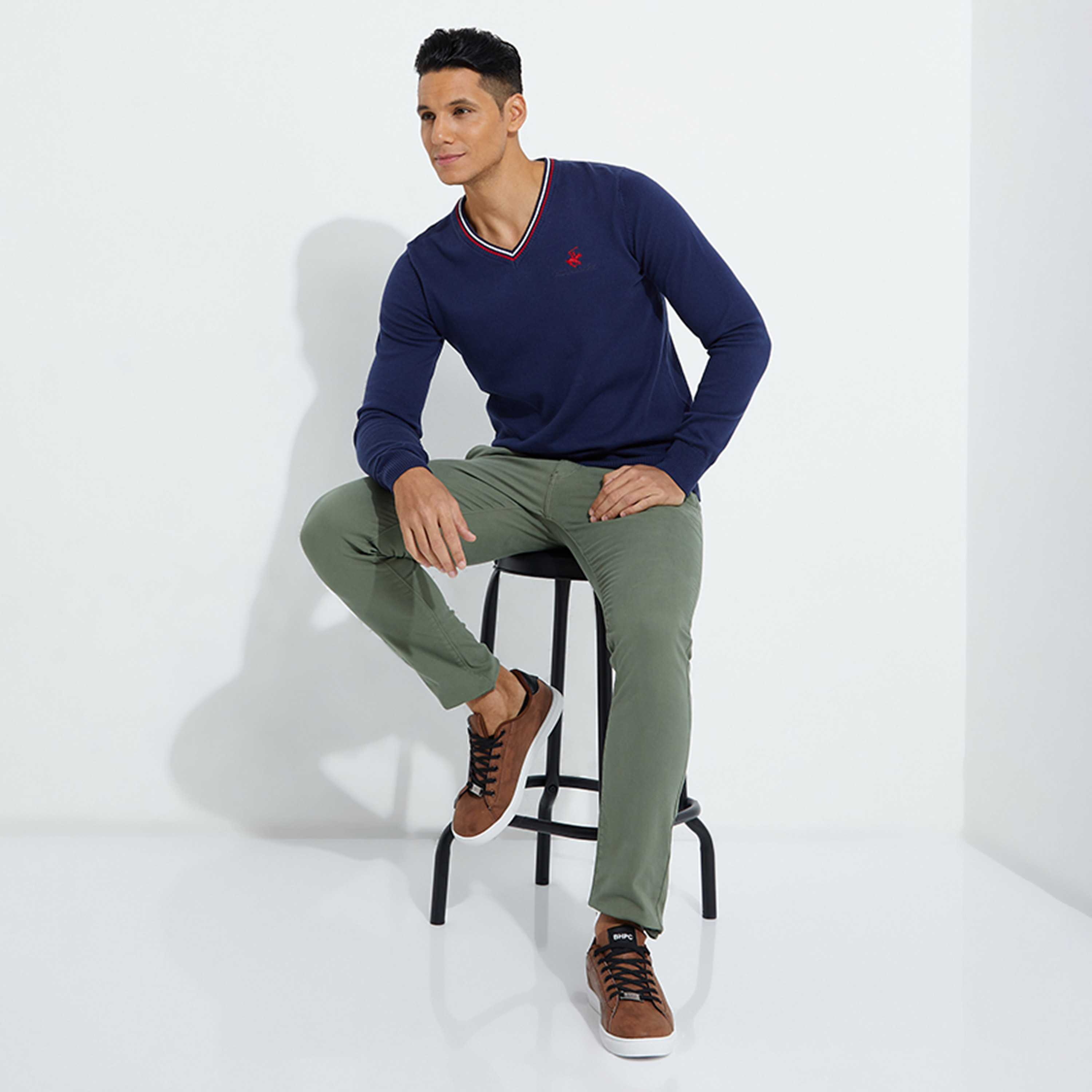 كنزة صوفية من بيفرلي هيلز بولو كلوب بياقة علي شكل وي وأكمام طويلة مع مطرز بشعار-men-clothing-sweatersandpullovers-image-6