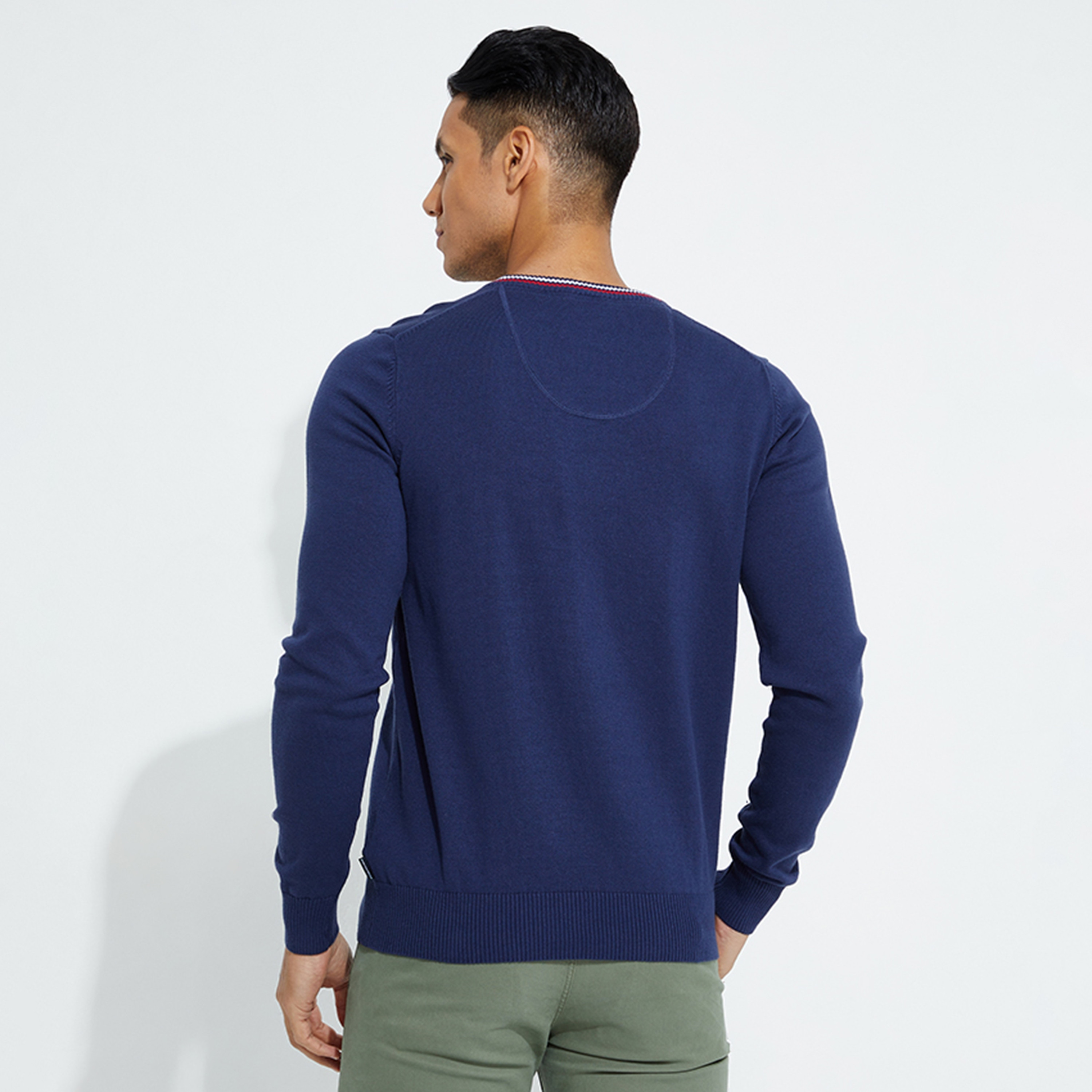 كنزة صوفية من بيفرلي هيلز بولو كلوب بياقة علي شكل وي وأكمام طويلة مع مطرز بشعار-men-clothing-sweatersandpullovers-image-8