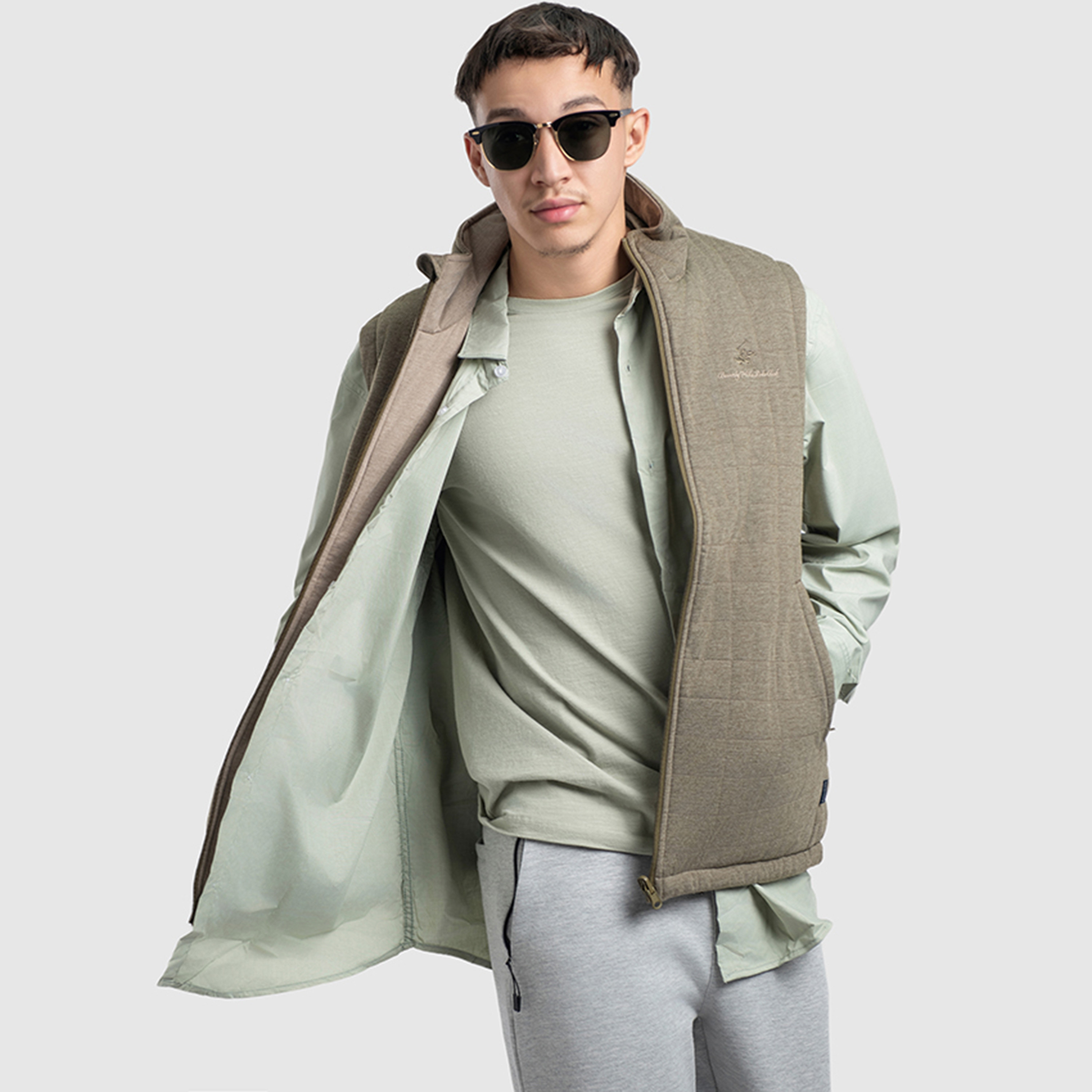 Beverly Hills Polo Club Plain High Neck Sleeveless Men's Jacket-men-clothing-jacketsandblazers-jackets-image-3