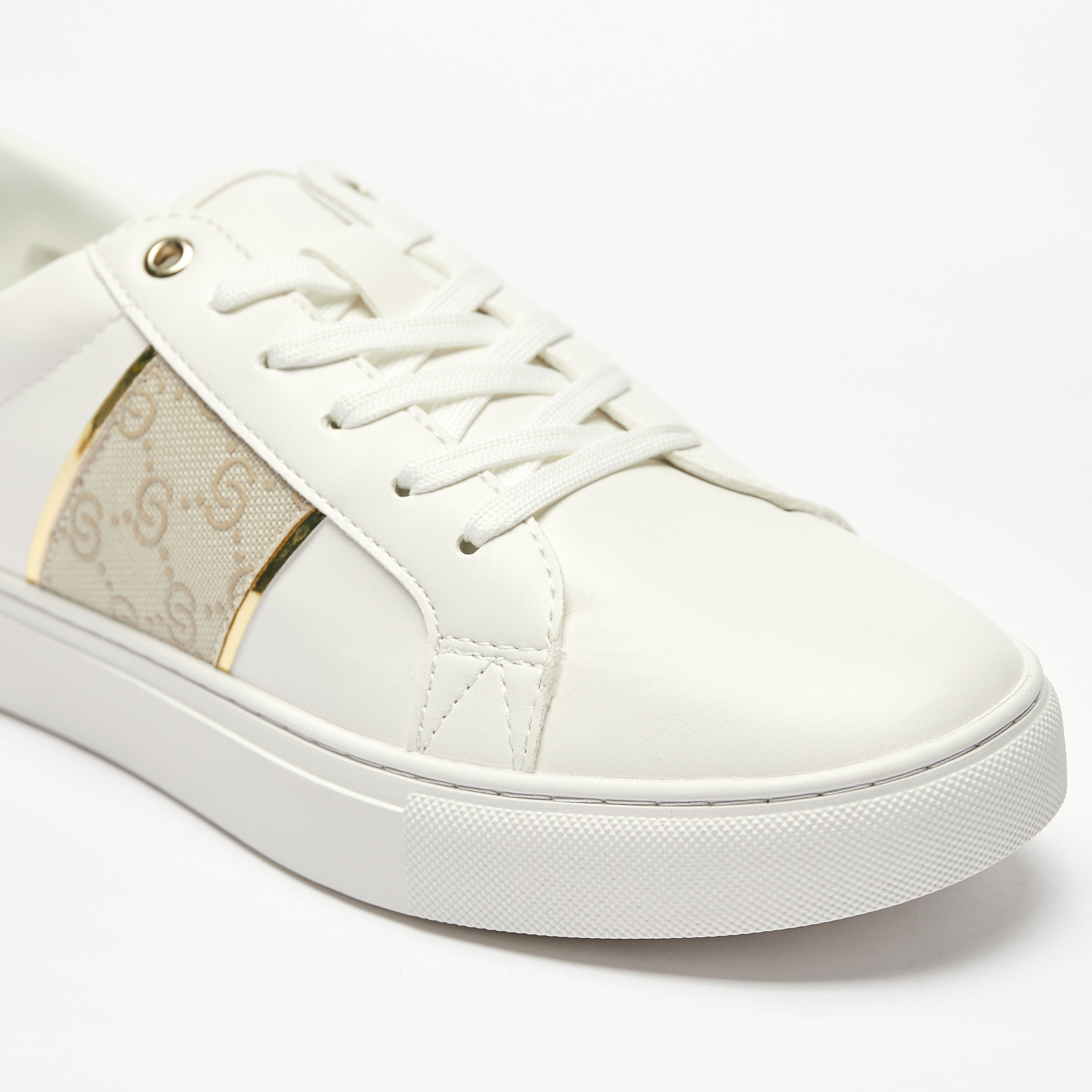 حذاء سنيكرز نسائي سهل الارتداء مزين بتفاصيل دانتيل من سيليست-women-shoes-sneakers-image-5