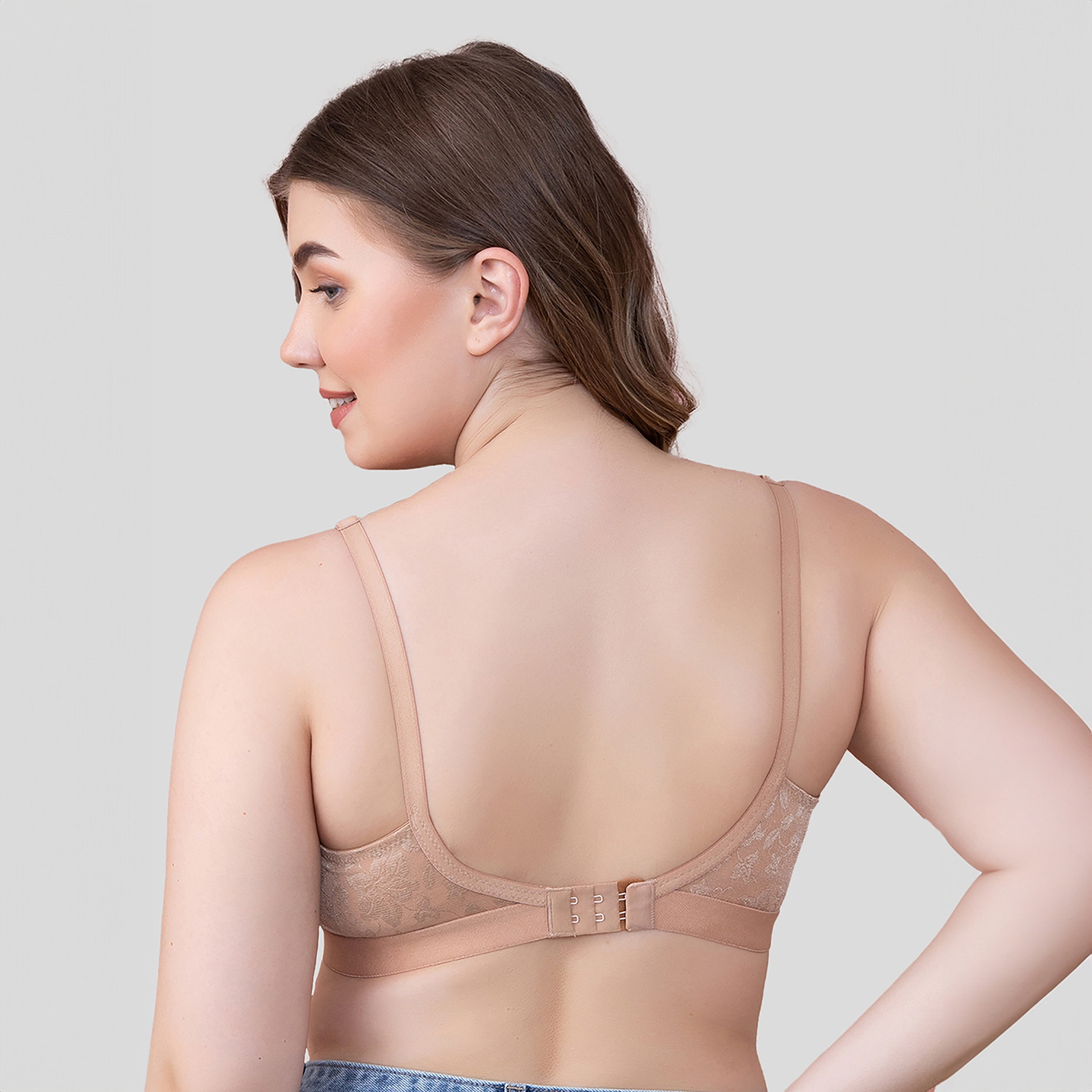 حمالة صدر نسائية كاملة الشكل بدون بطانة وبدون أسلاك بلون بيج من كلوفيا - قطن-women-clothing-lingerie-bras-image-4