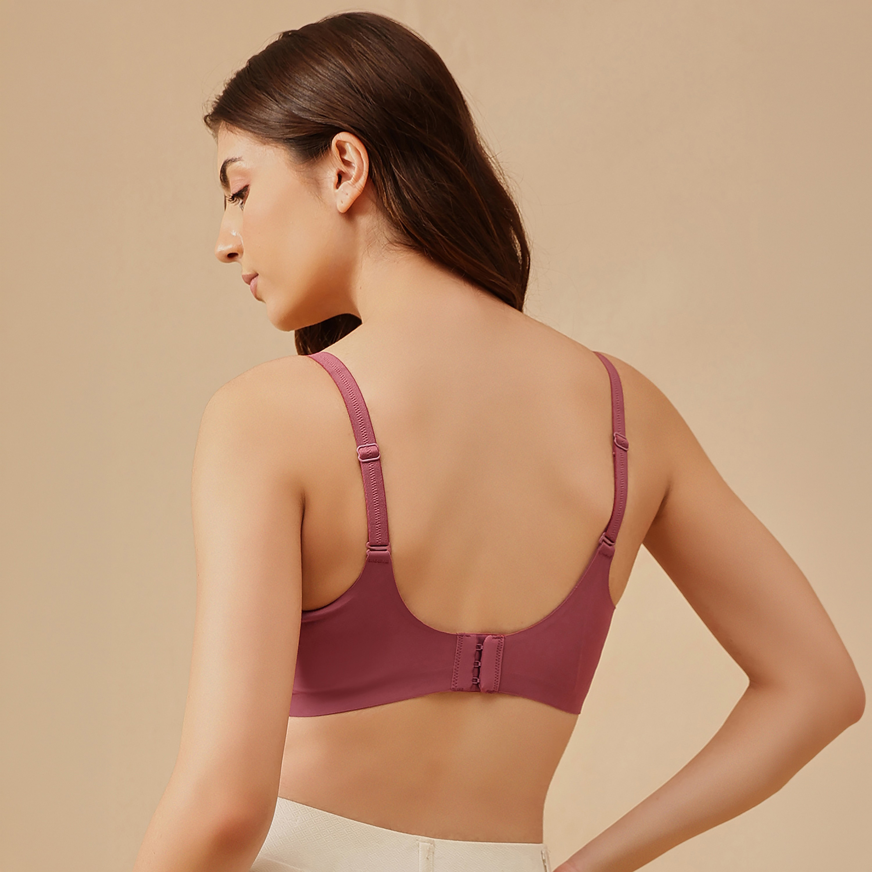 Clovia Seamless Bonded Padded Non-Wired Full Coverage Women's T-Shirt Bra in Salmon Pink-women-clothing-lingerie-bras-image-4