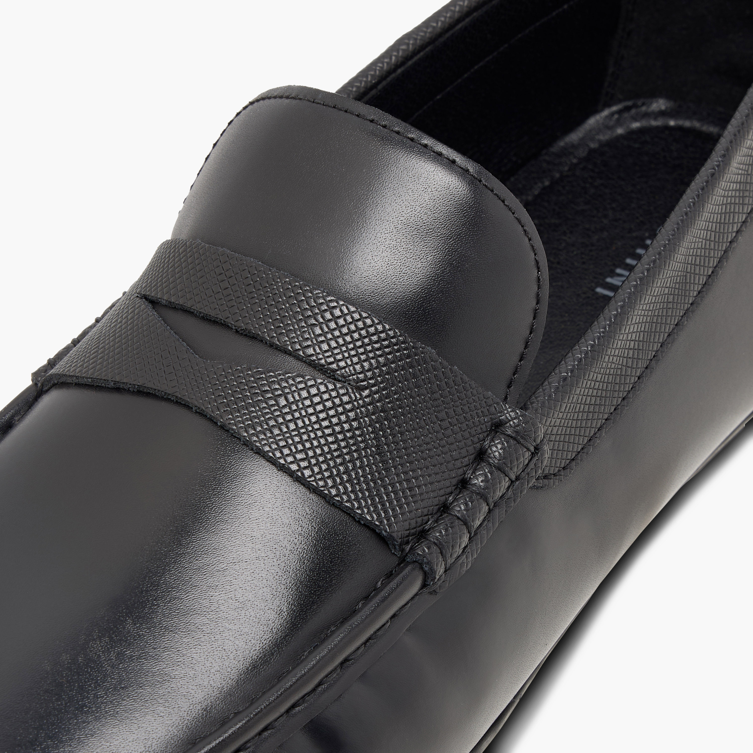 حذاء موكاسين سادة سهل الارتداء بتصاميم مفرغة للرجال من دوتشيني-men-shoes-formalshoes-image-4