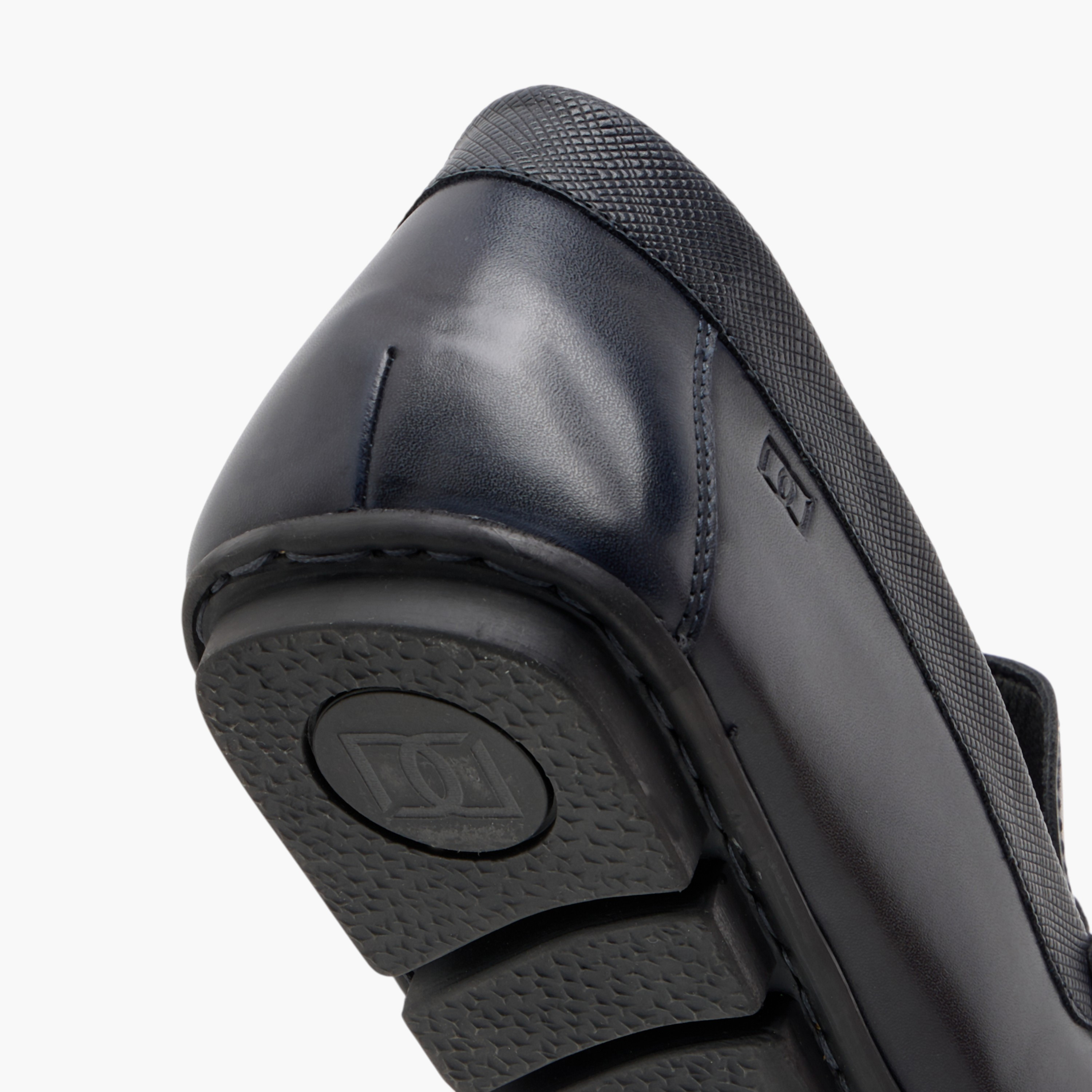Duchini Men's Solid Slip-On Moccasins with Cut-Out Detail-men-shoes-loafersandmoccasins-image-5