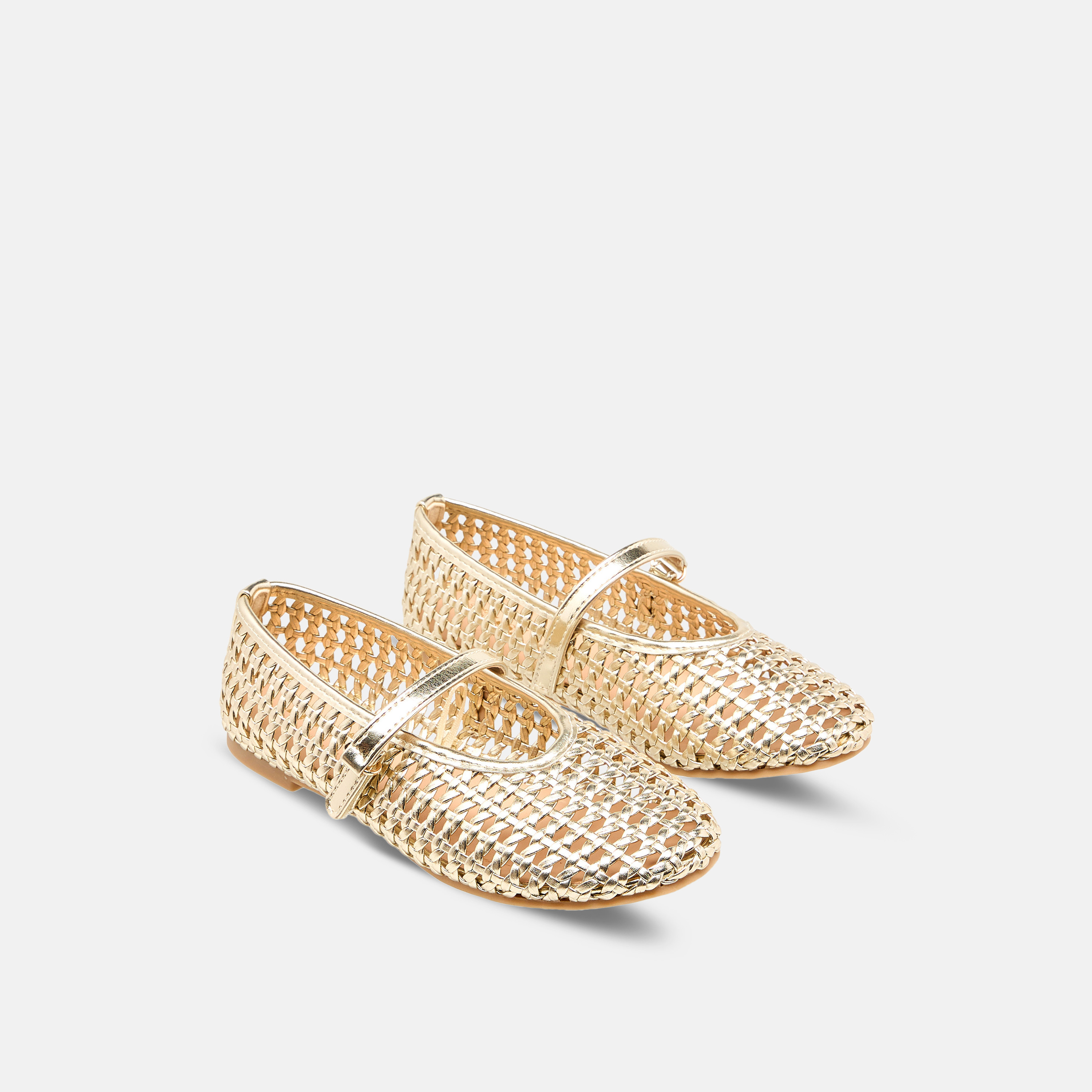 حذاء ماري جين بتفاصيل مفرغة للبنات من ليتل ميسي-girls-shoes-maryjanes-image-1