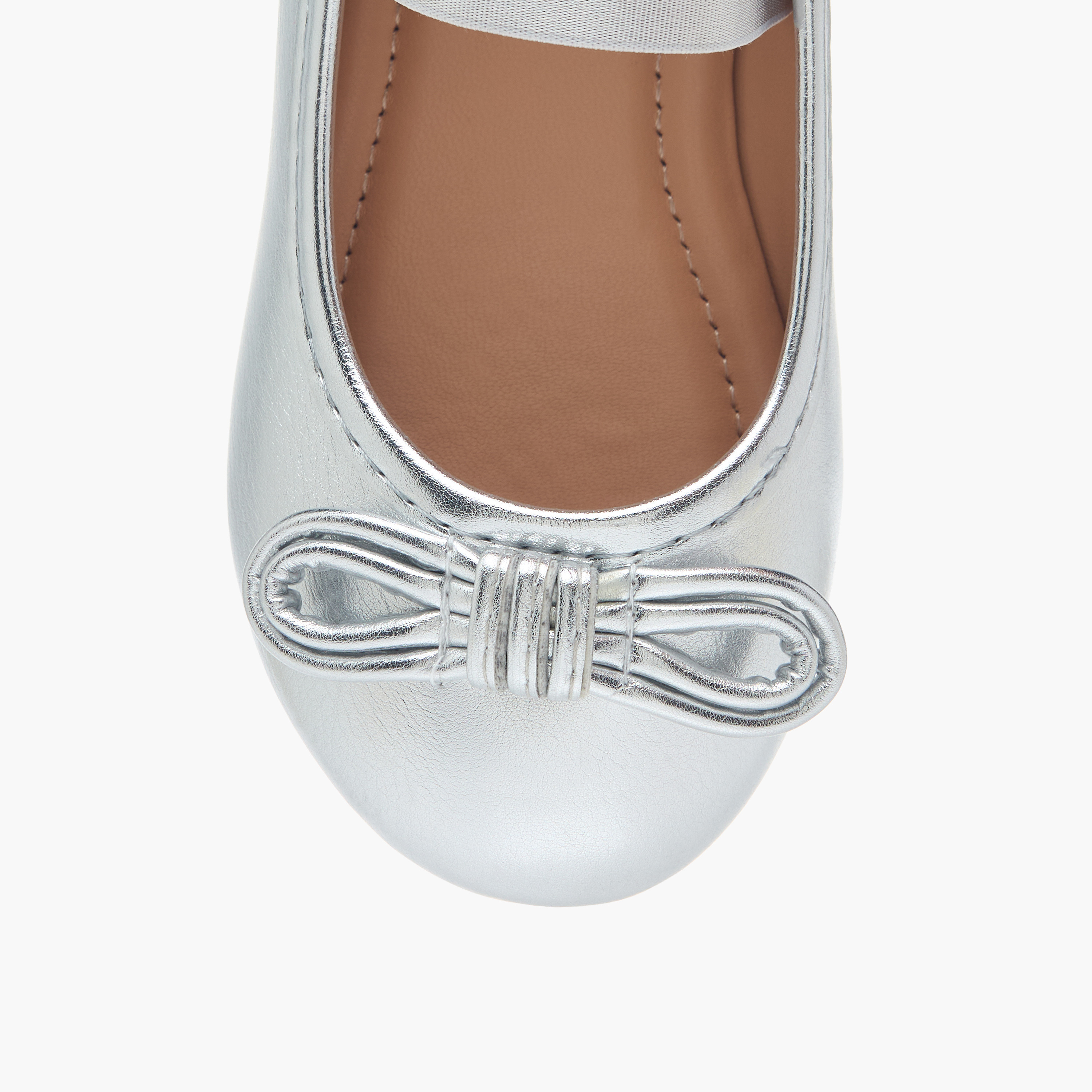 حذاء باليرينا مزين بفيونكة وبتفاصيل حزام مطاطي من فلورا بيلا-girls-shoes-ballerinas-image-4