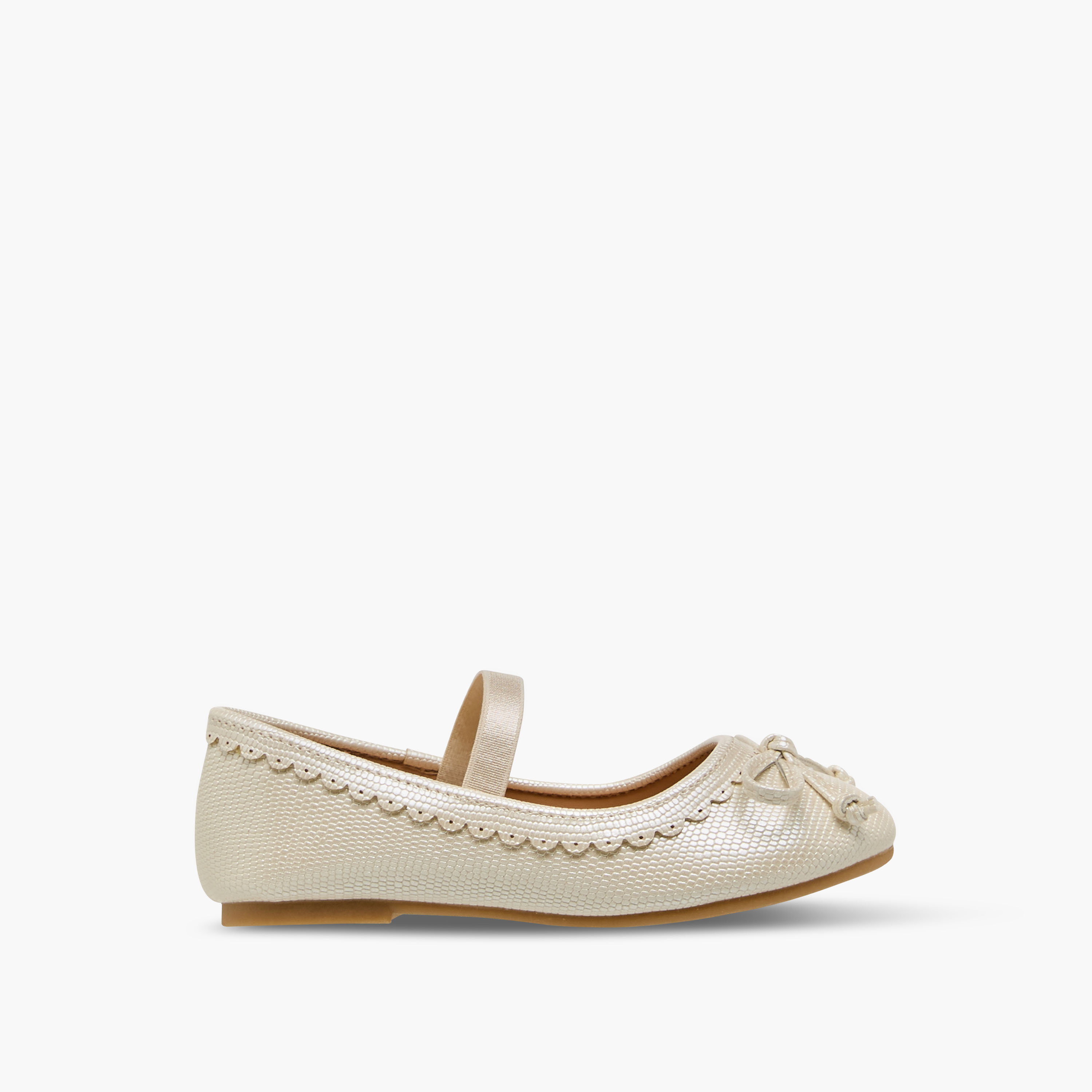 حذاء باليرينا بحزام مطاطي وتفاصيل صدفية للبنات من فلورا بيلا-girls-shoes-ballerinas-image-3