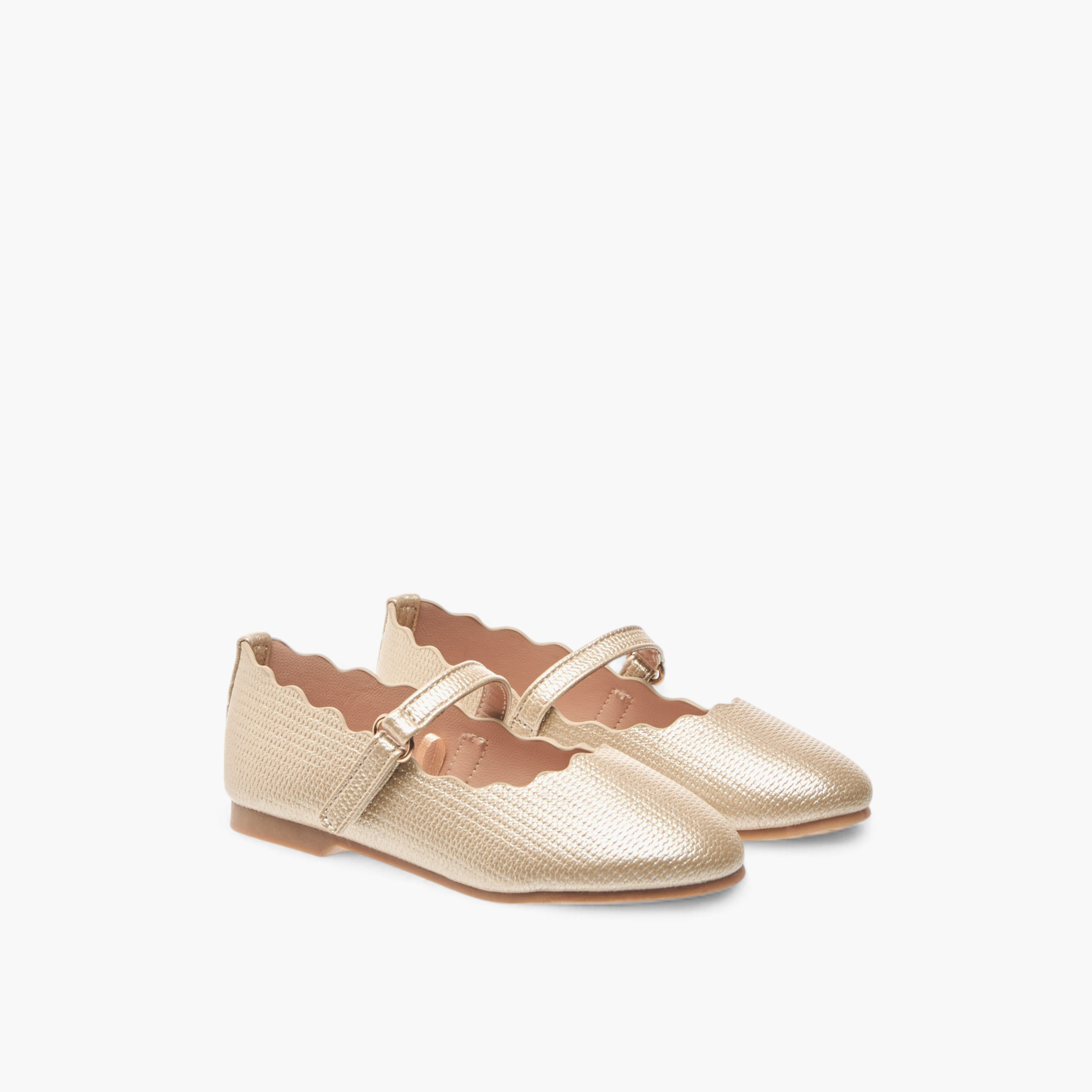 حذاء باليرينا بتفاصيل صدفية وشريط إغلاق من جونيورز-girls-shoes-maryjanes-image-1