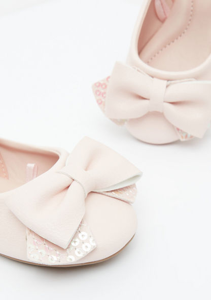 Bow Applique Detail Mary Jane Shoes with Hook and Loop Closure