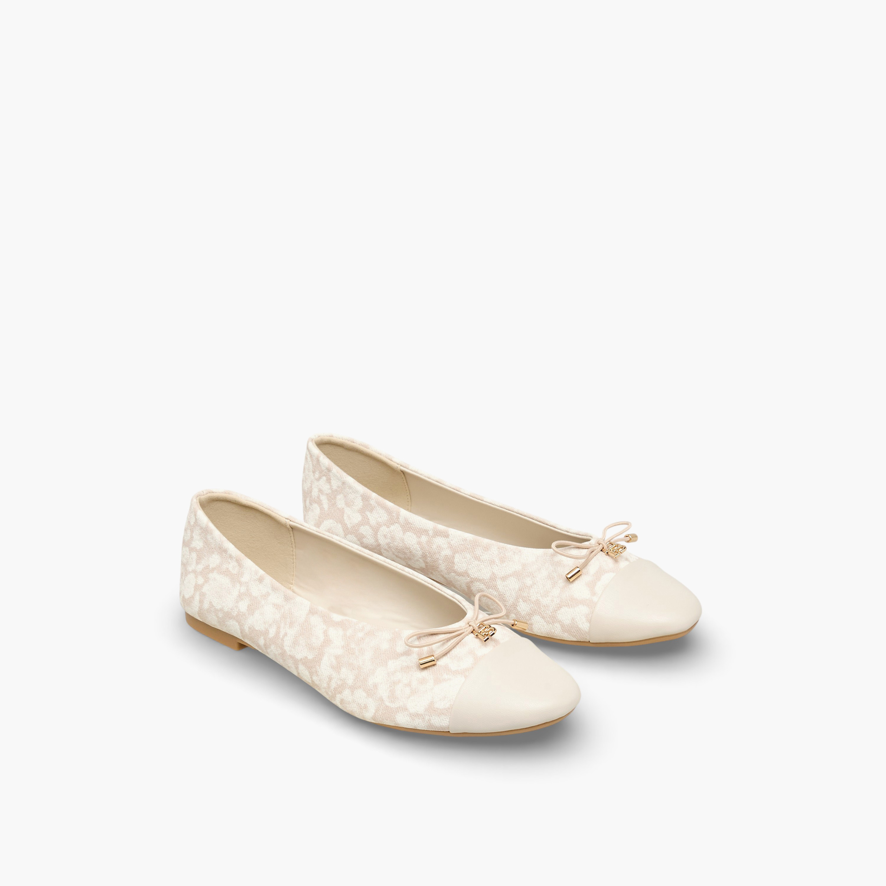 حذاء باليرينا بطبعات للنساء من فلورا بيلا-women-shoes-flats-ballerinas-image-1