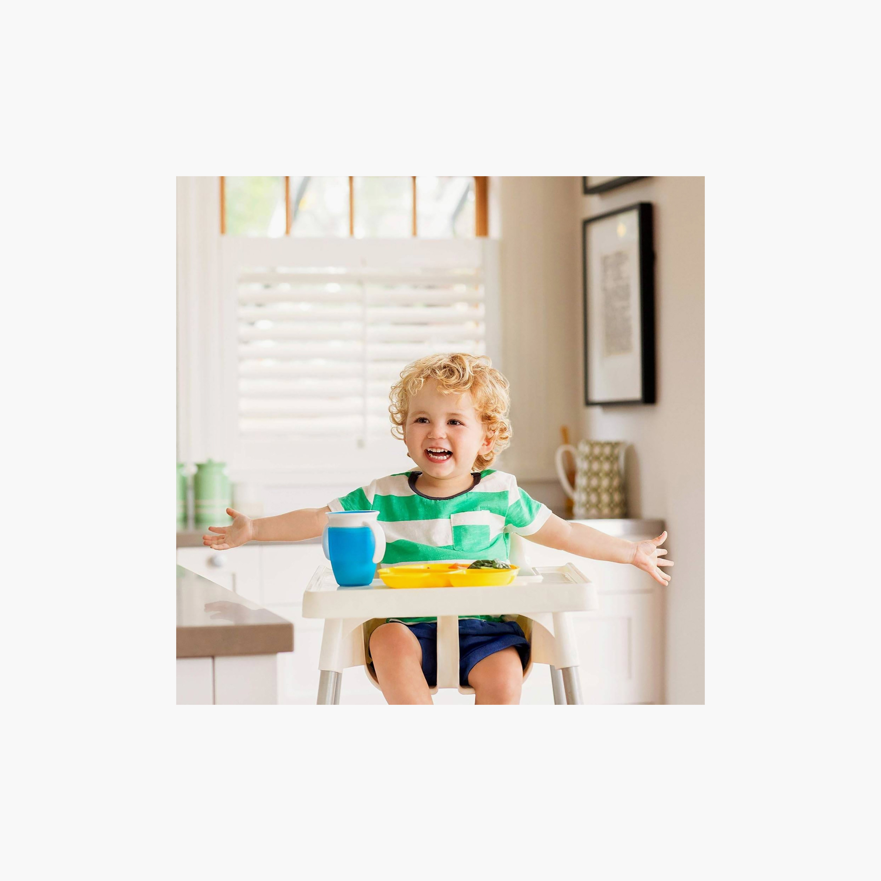 Munchkin Miracle 360 Trainer Cup, Handles-baby-feeding-mealtimeessentials-image-4