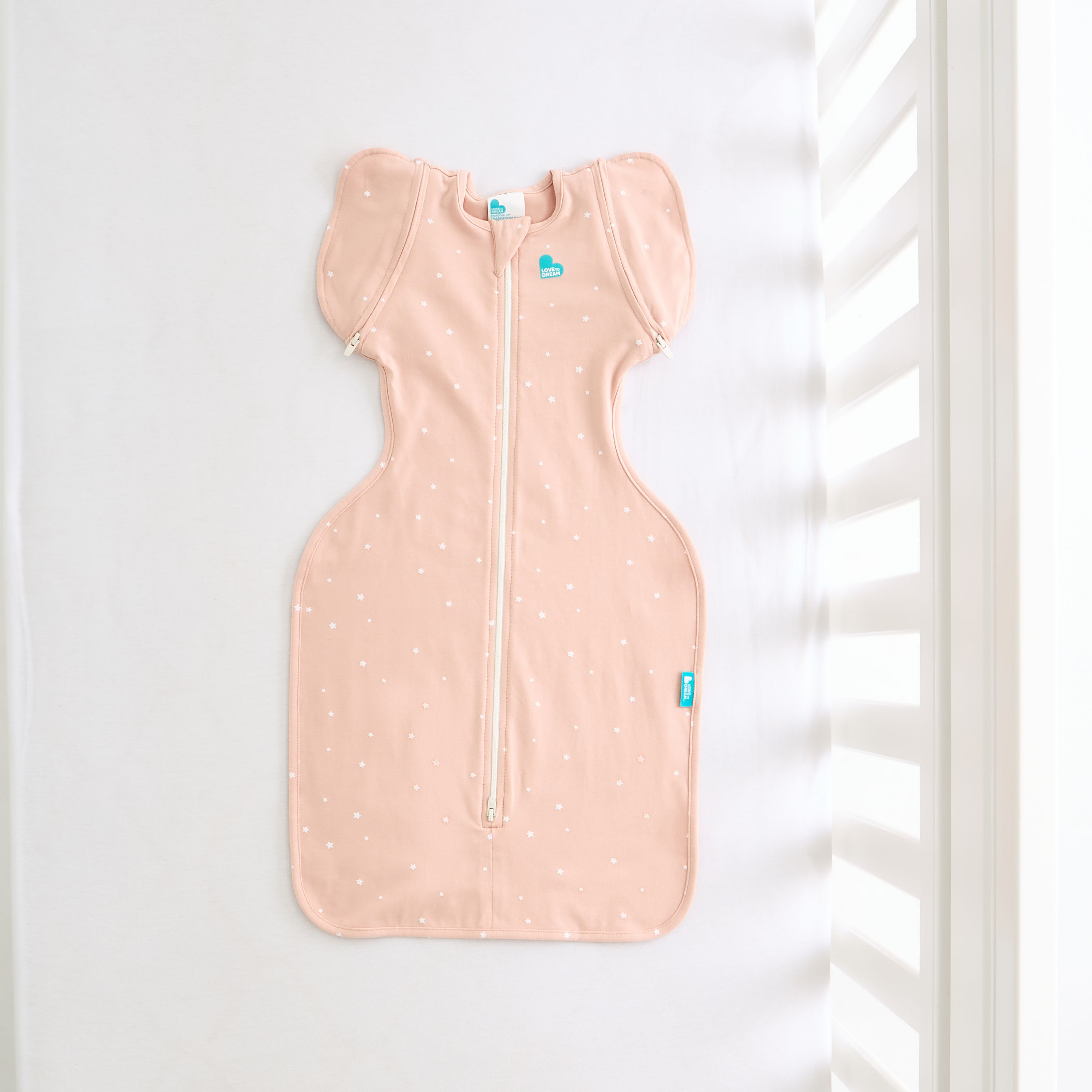 قماط أطفال بسحاب إغلاق من لاف تو دريم - كبير-baby-nursery-blanketsandswaddles-swaddlesandsleepingbags-image-1