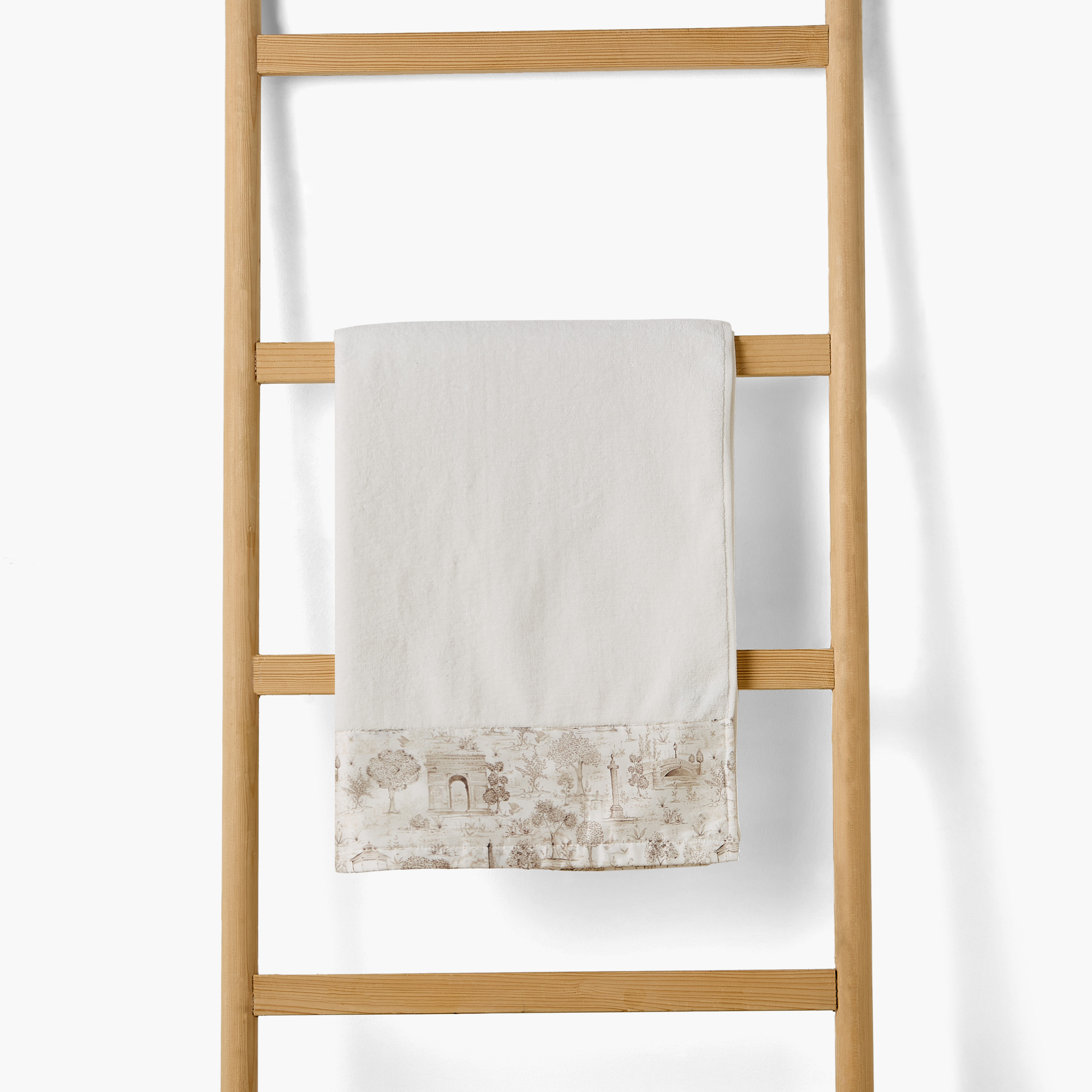 منشفة استحمام قطن من جيجلز-baby-bathandcare-towels-image-2