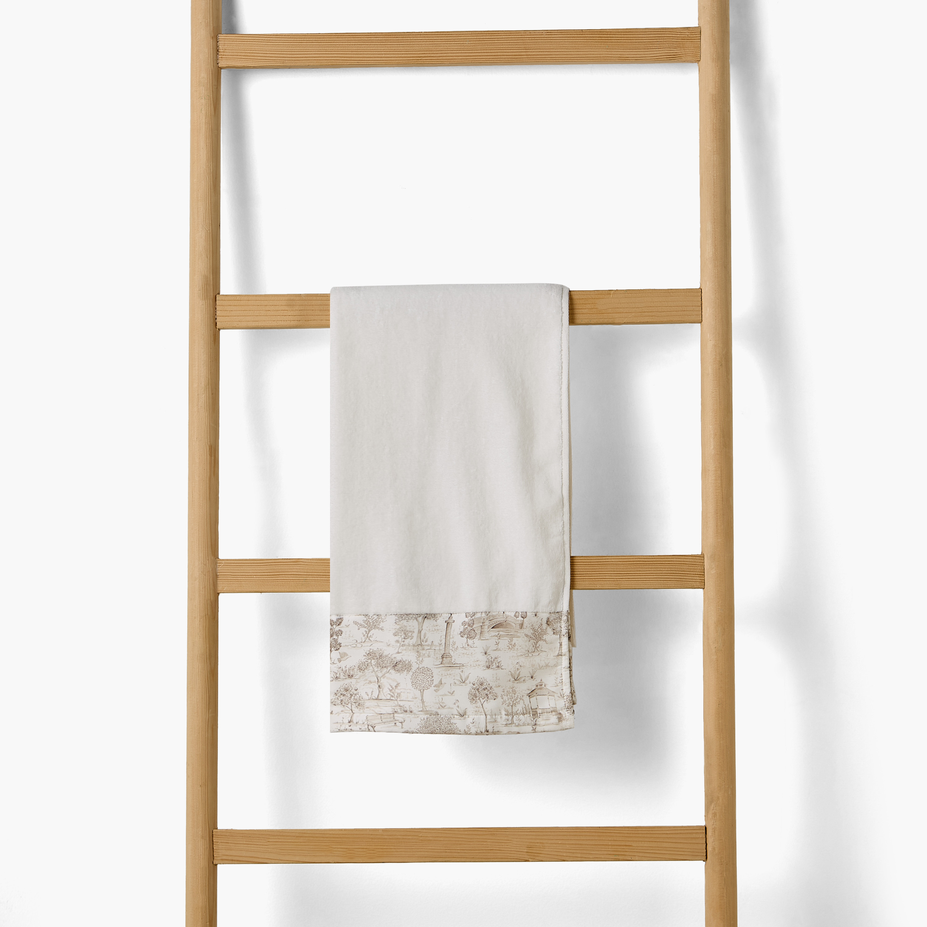 منشفة حمام قطن من جيجلز-baby-bathandcare-towels-image-2