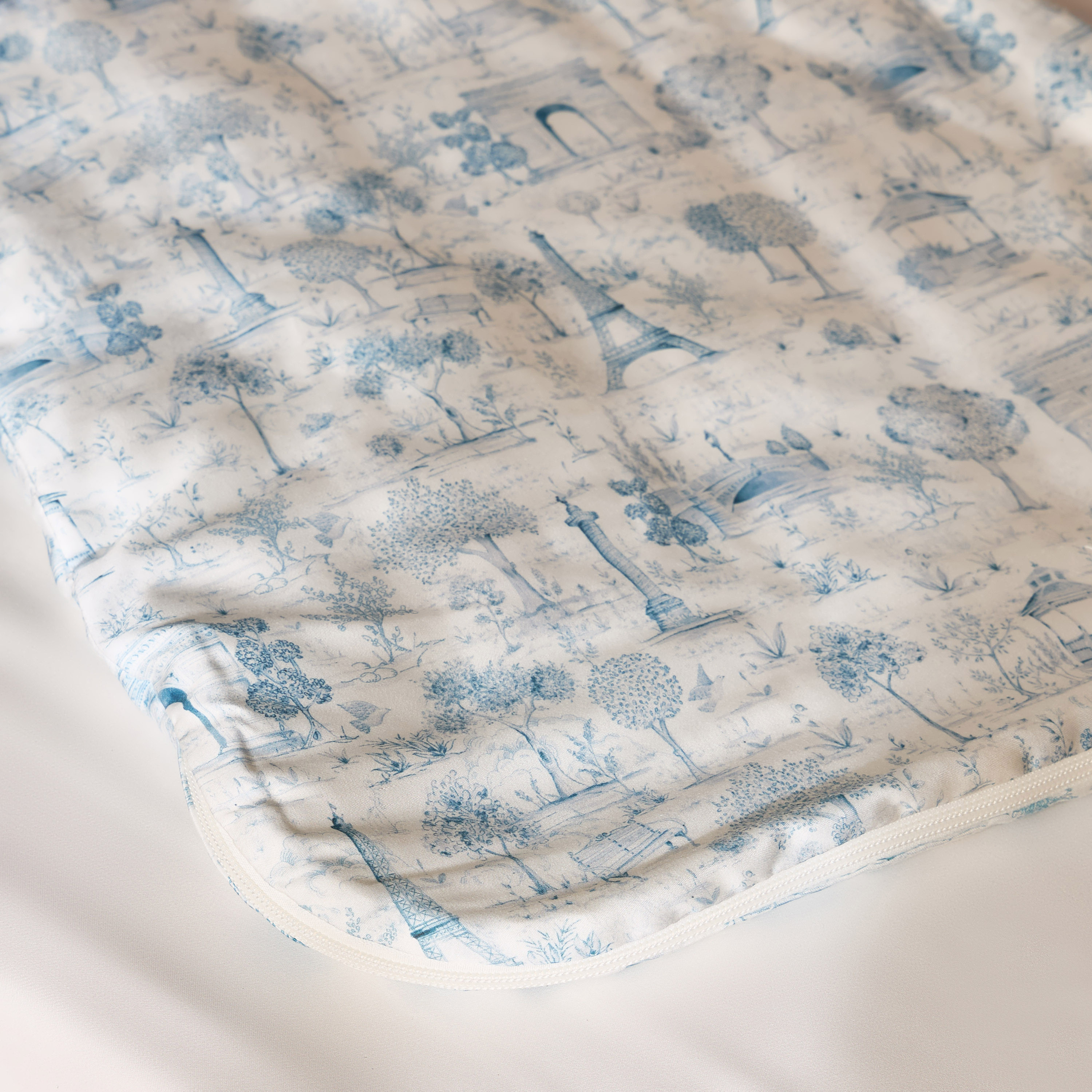 كيس نوم من التنسل بطبعات من جيجلز-baby-nursery-blanketsandswaddles-swaddlesandsleepingbags-image-4