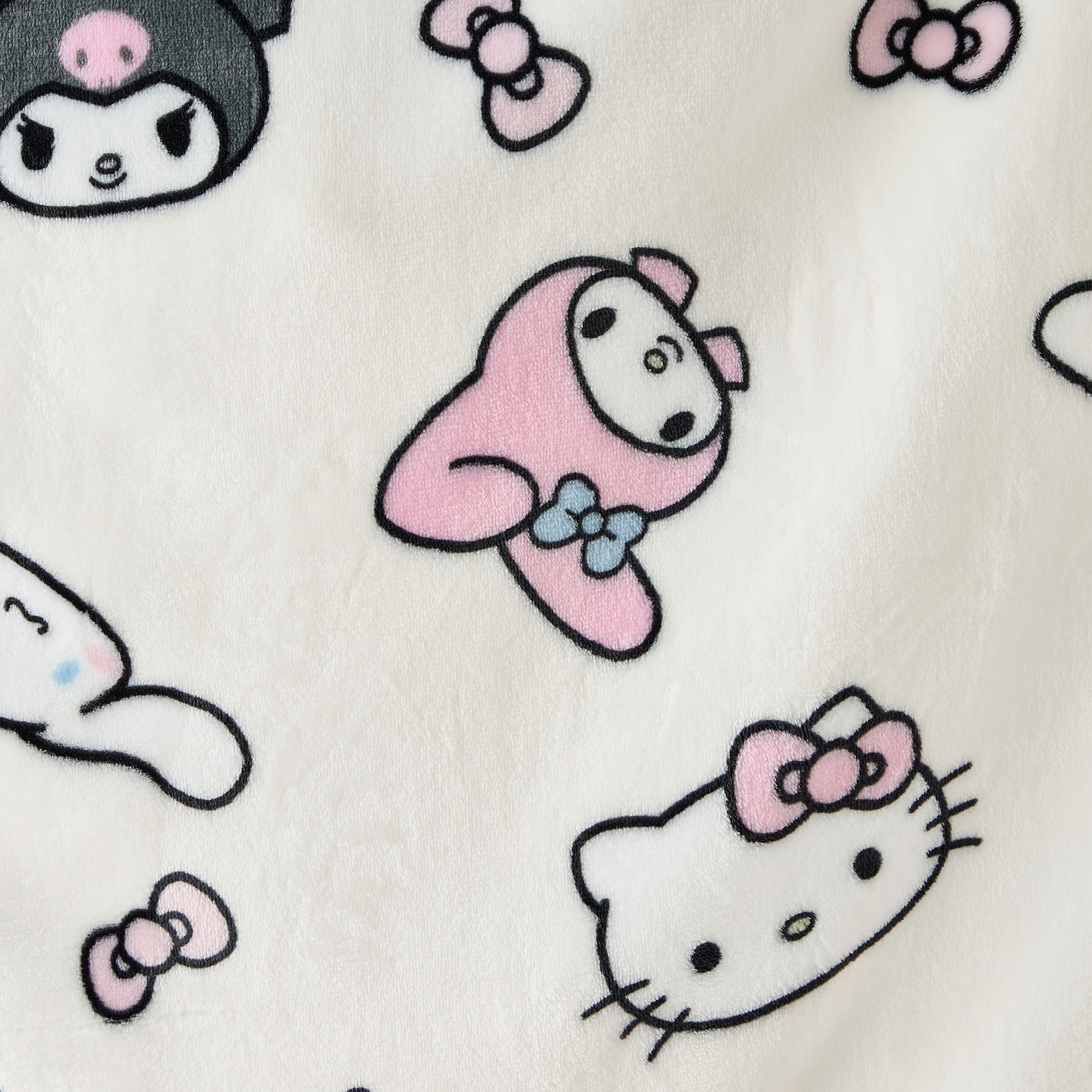 Sanrio Raschel Blanket with Hello Kitty Print, 150x200 cm-baby-nursery-blanketsandswaddles-receivingblankets-image-5