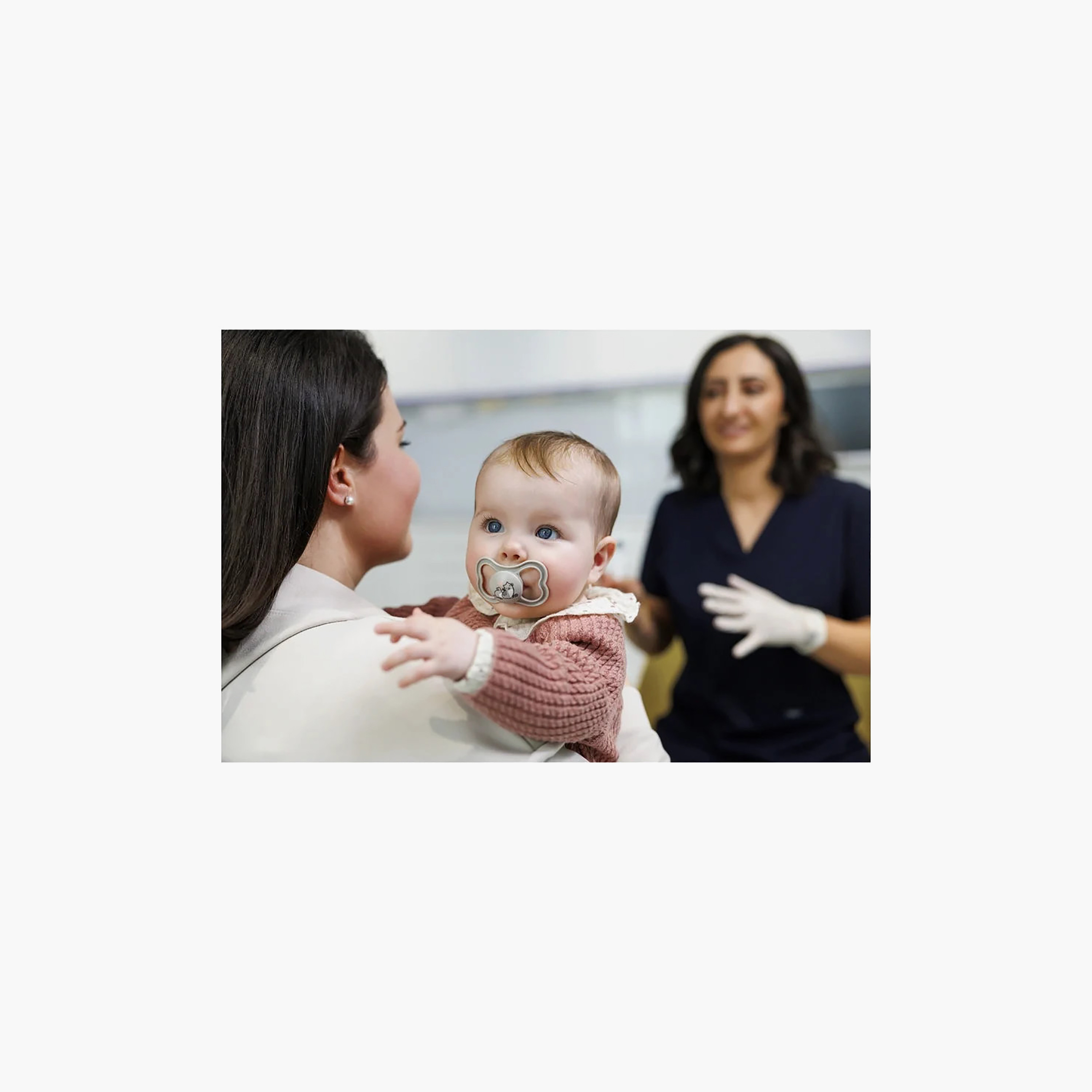 طقم لهايات أطفال قطعتين بحلمة مرنة من مام - 6 أشهر-baby-feeding-pacifiers-image-15