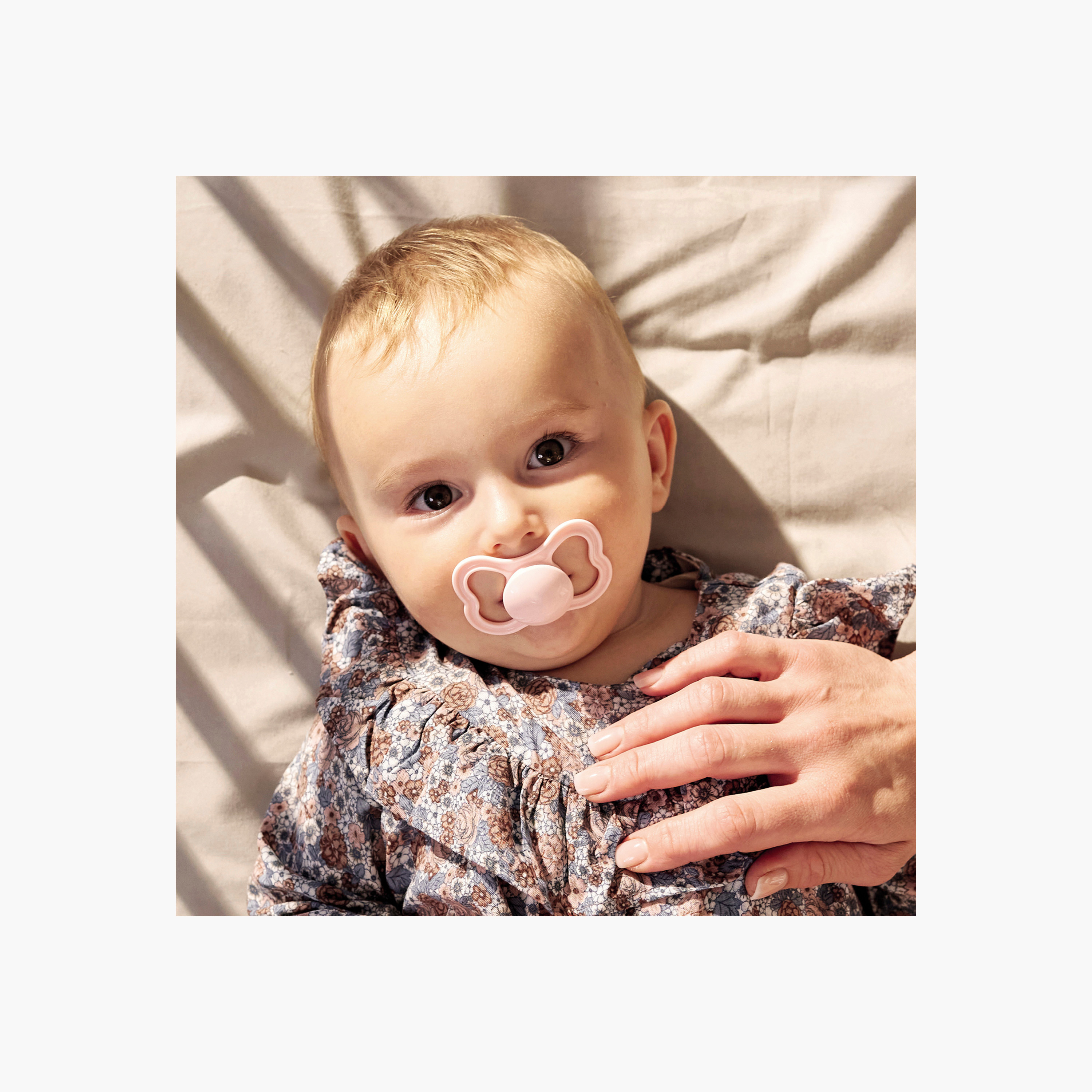 طقم لهايات أطفال قطعتين بحلمة مرنة من مام - 6 أشهر-baby-feeding-pacifiers-image-5