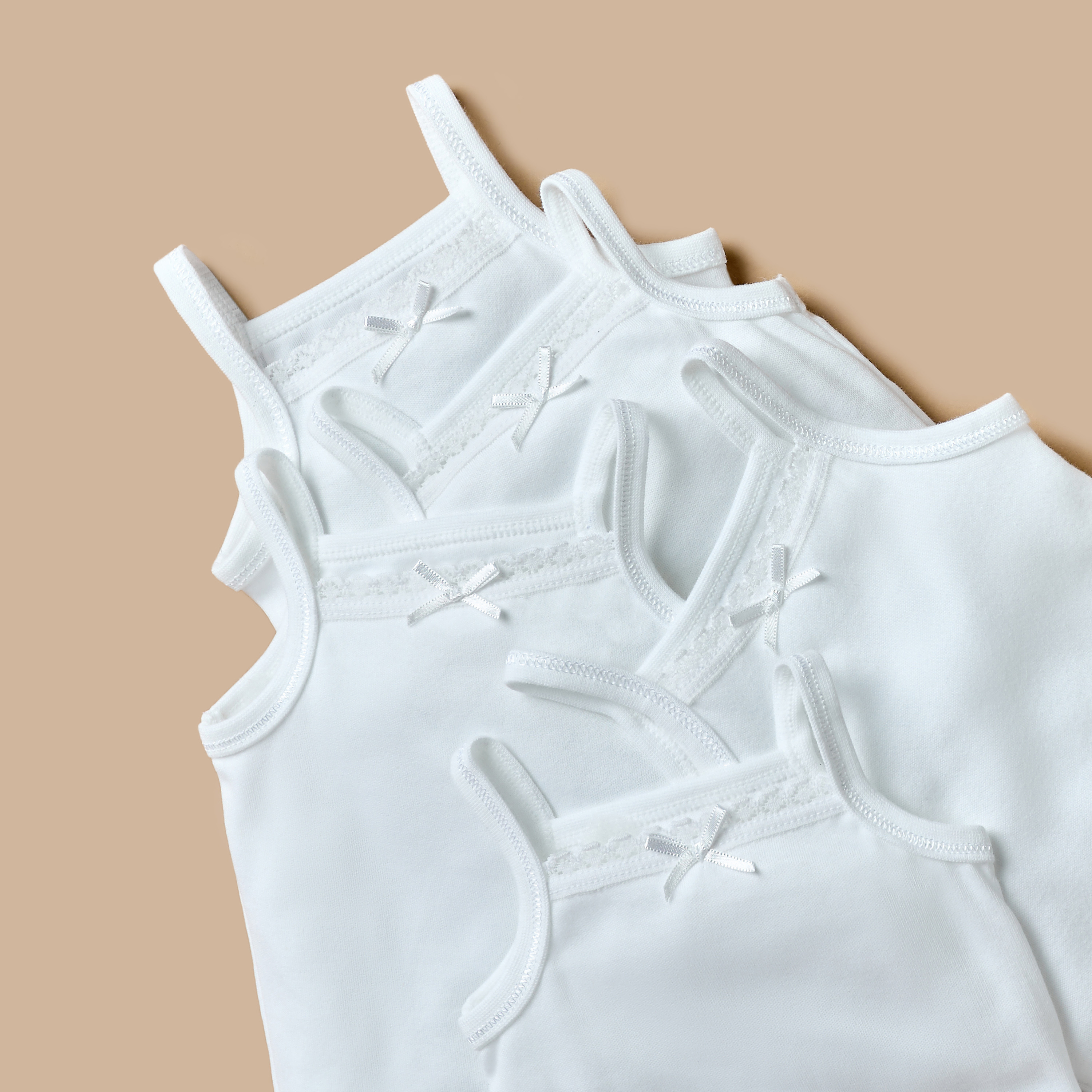 بودي سوت دون أكمام بتفاصيل دانتيل وأزرار إغلاق كبّاسة من جونيورز - طقم 5 قطع-baby-girls-clothing-bodysuits-image-7
