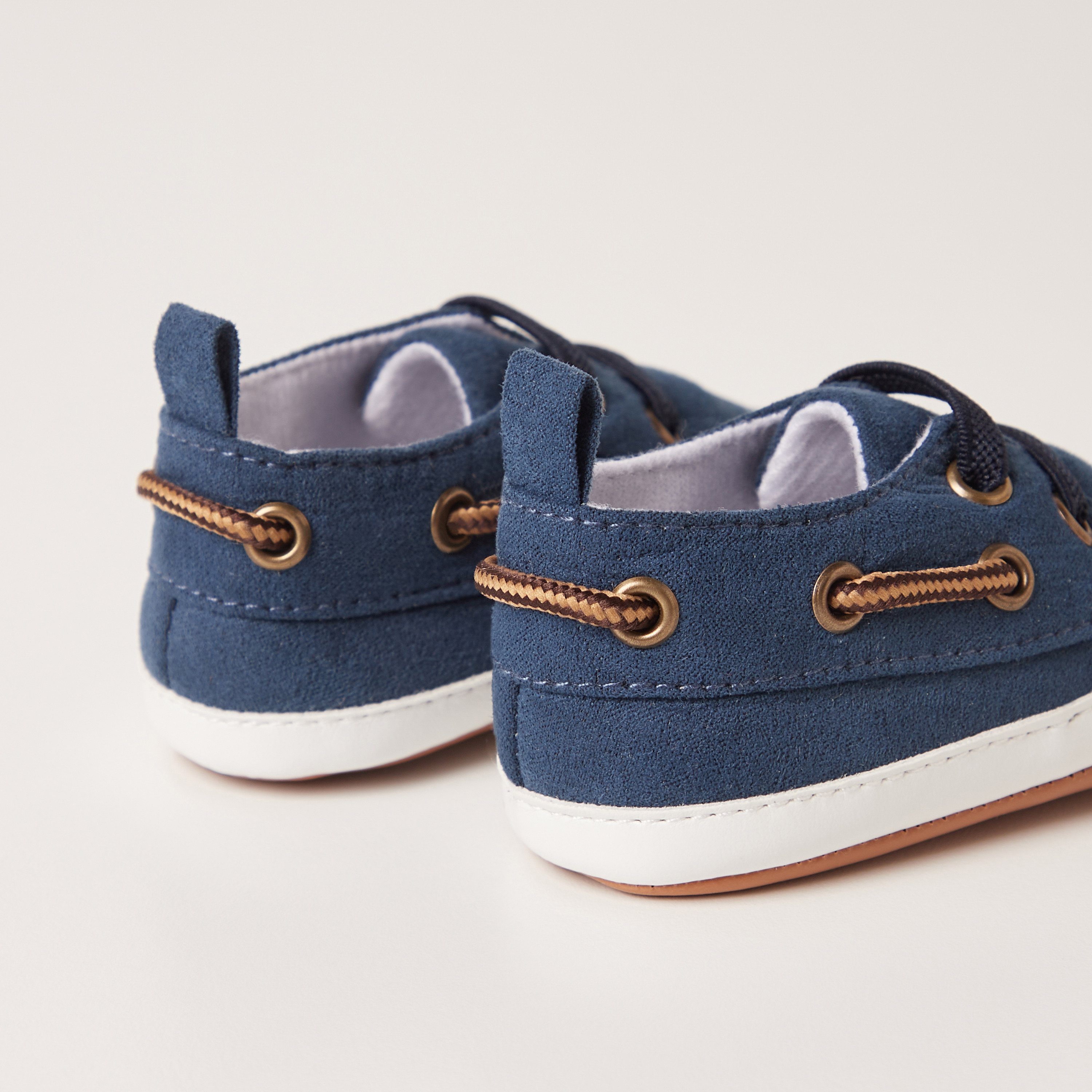بوت سادة سهل الارتداء برباط إغلاق وأشرطة سحب من جيجلز-baby-boys-shoes-closedshoes-image-4