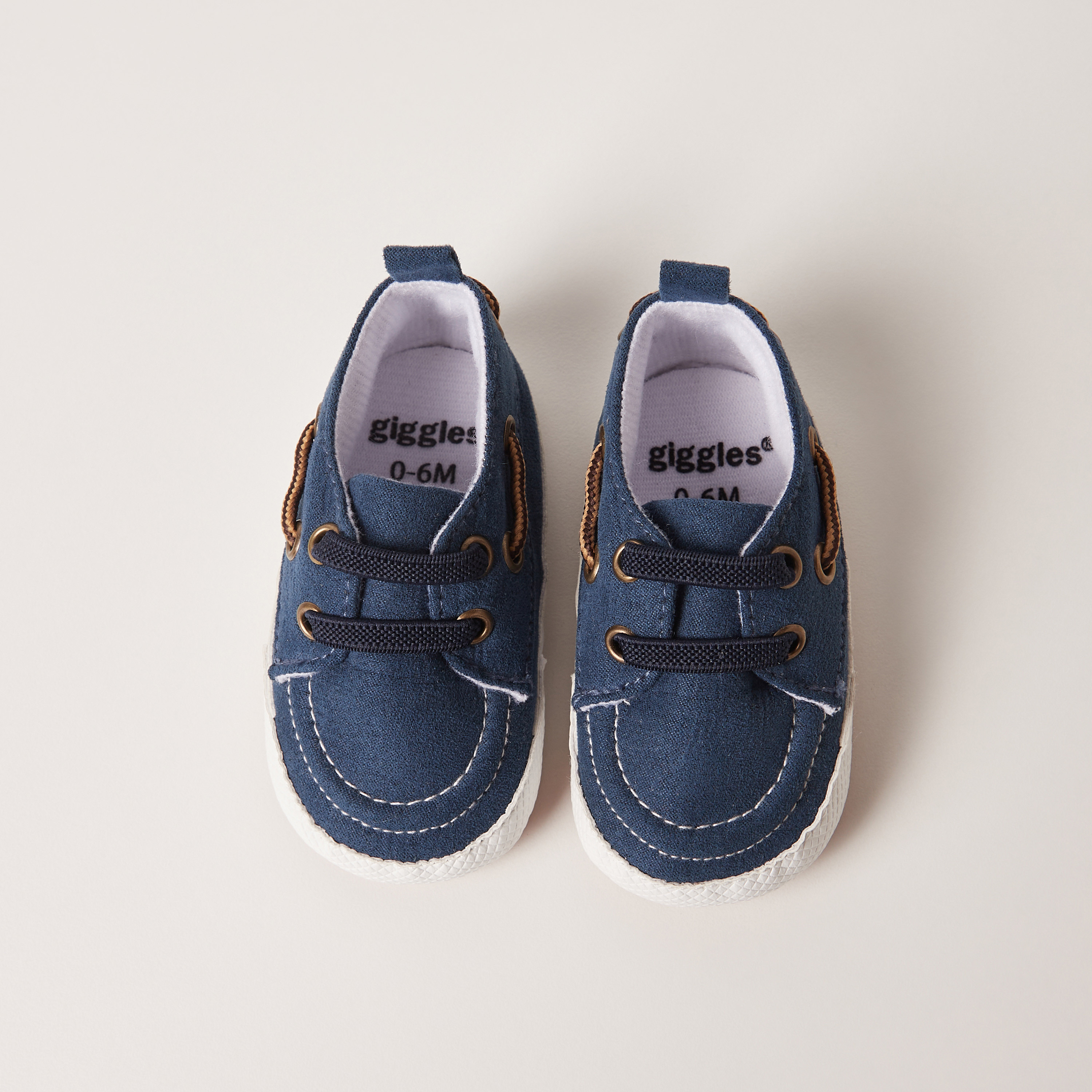 بوت سادة سهل الارتداء برباط إغلاق وأشرطة سحب من جيجلز-baby-boys-shoes-closedshoes-image-5
