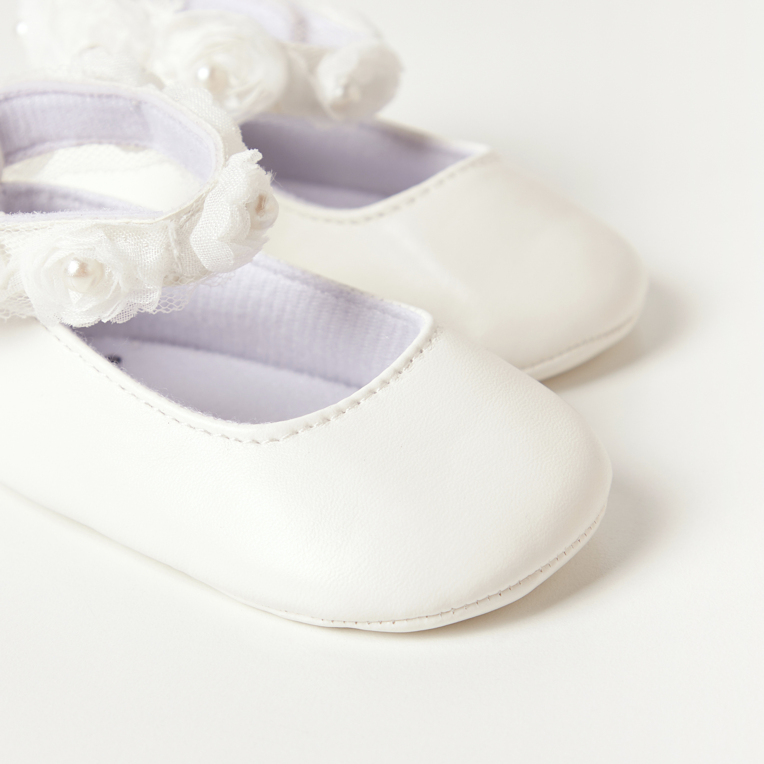 Baby girl white dress shoes hot sale size 4