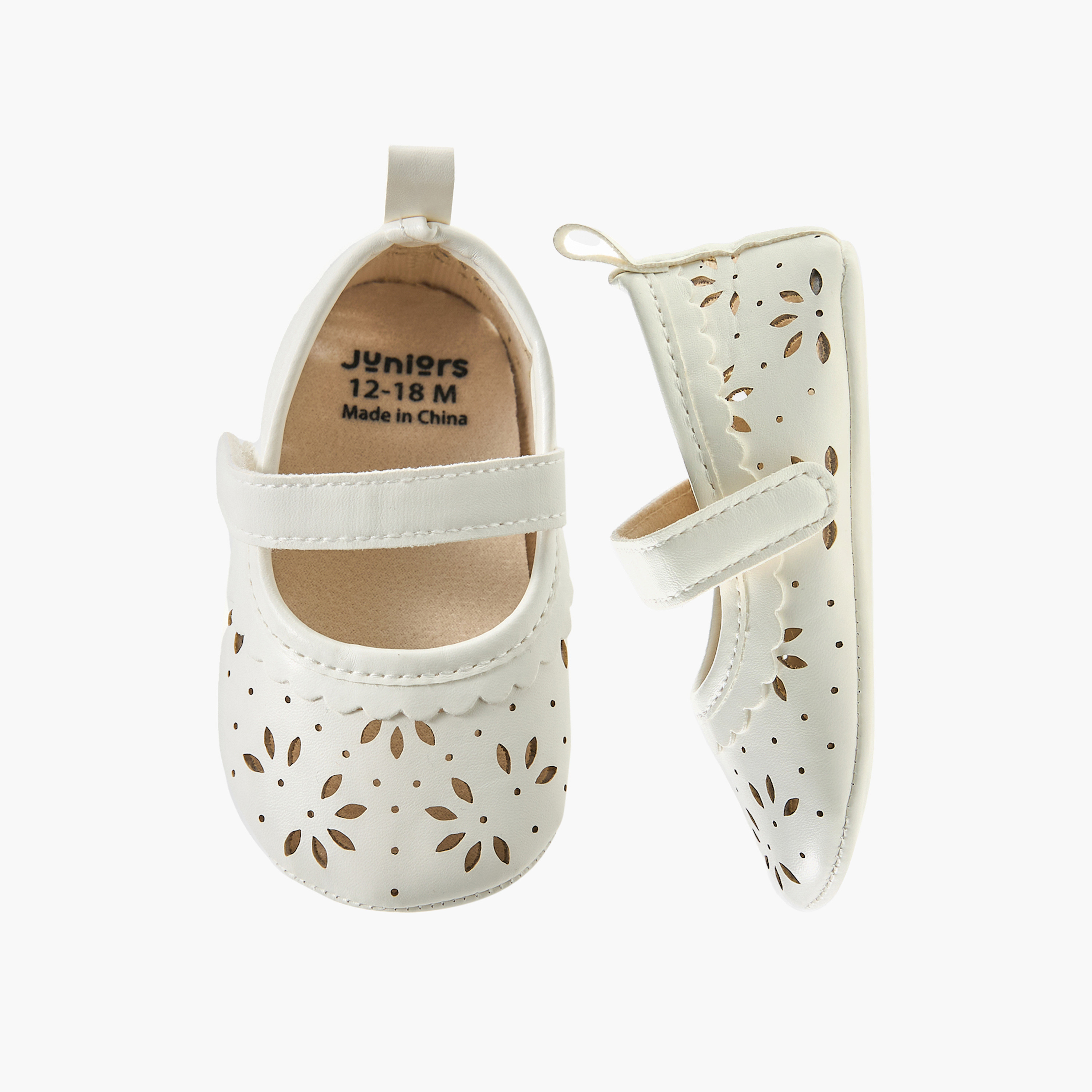 بوت بتصميم مثقب وشريط إغلاق من جونيورز-baby-girls-shoes-booties-image-1
