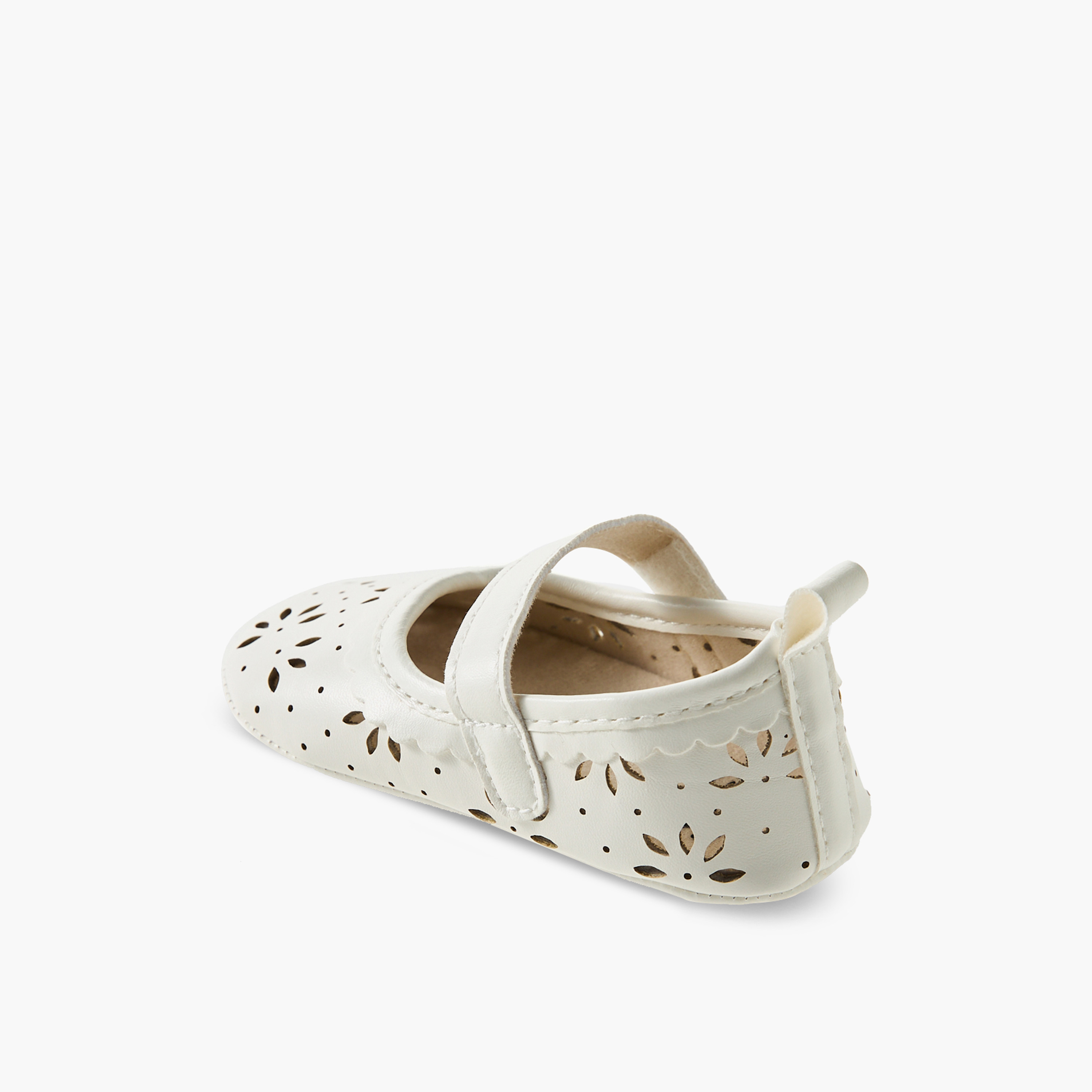 بوت بتصميم مثقب وشريط إغلاق من جونيورز-baby-girls-shoes-booties-image-5