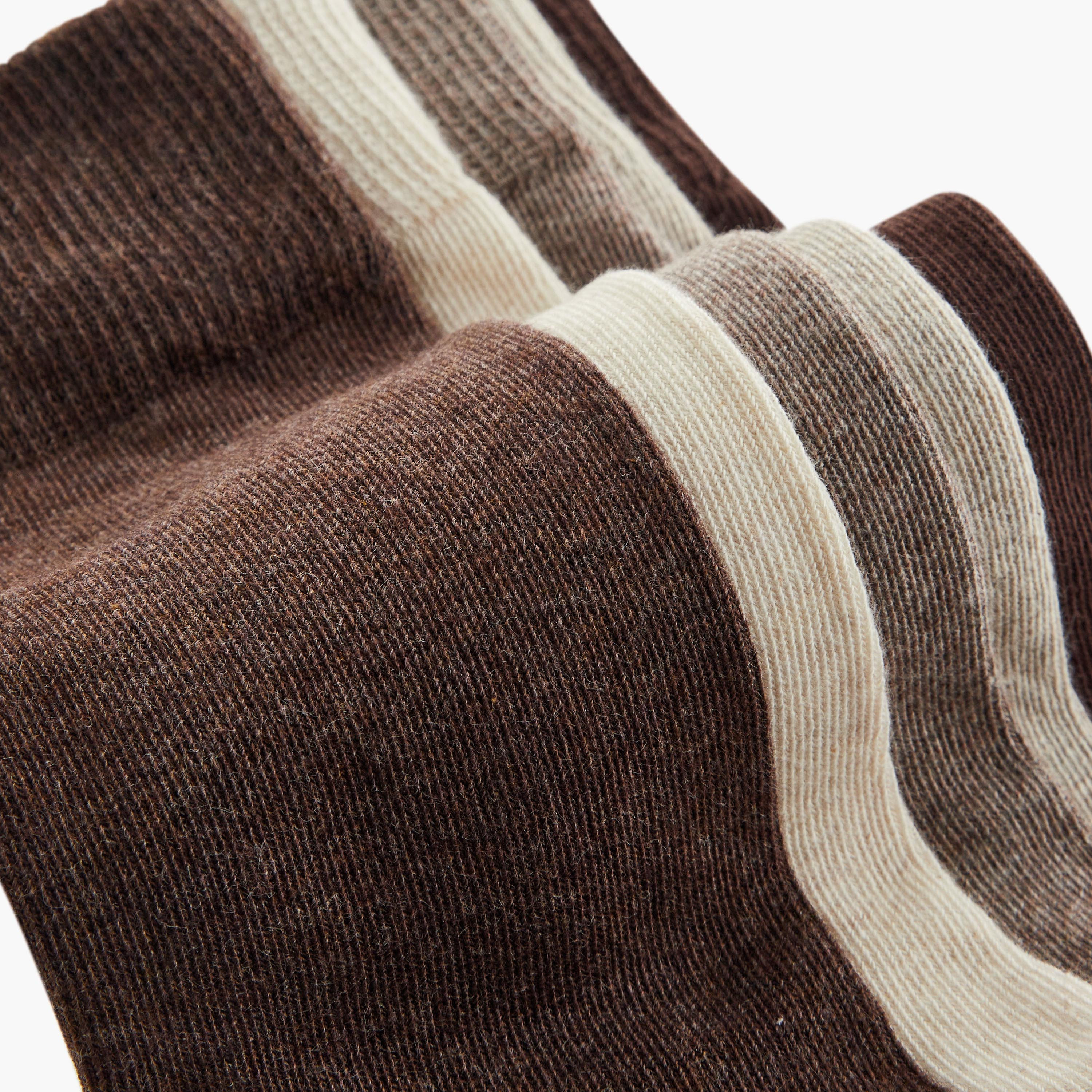 طقم جوارب 5 أزواج سادة بطول الساق-men-socks-image-4
