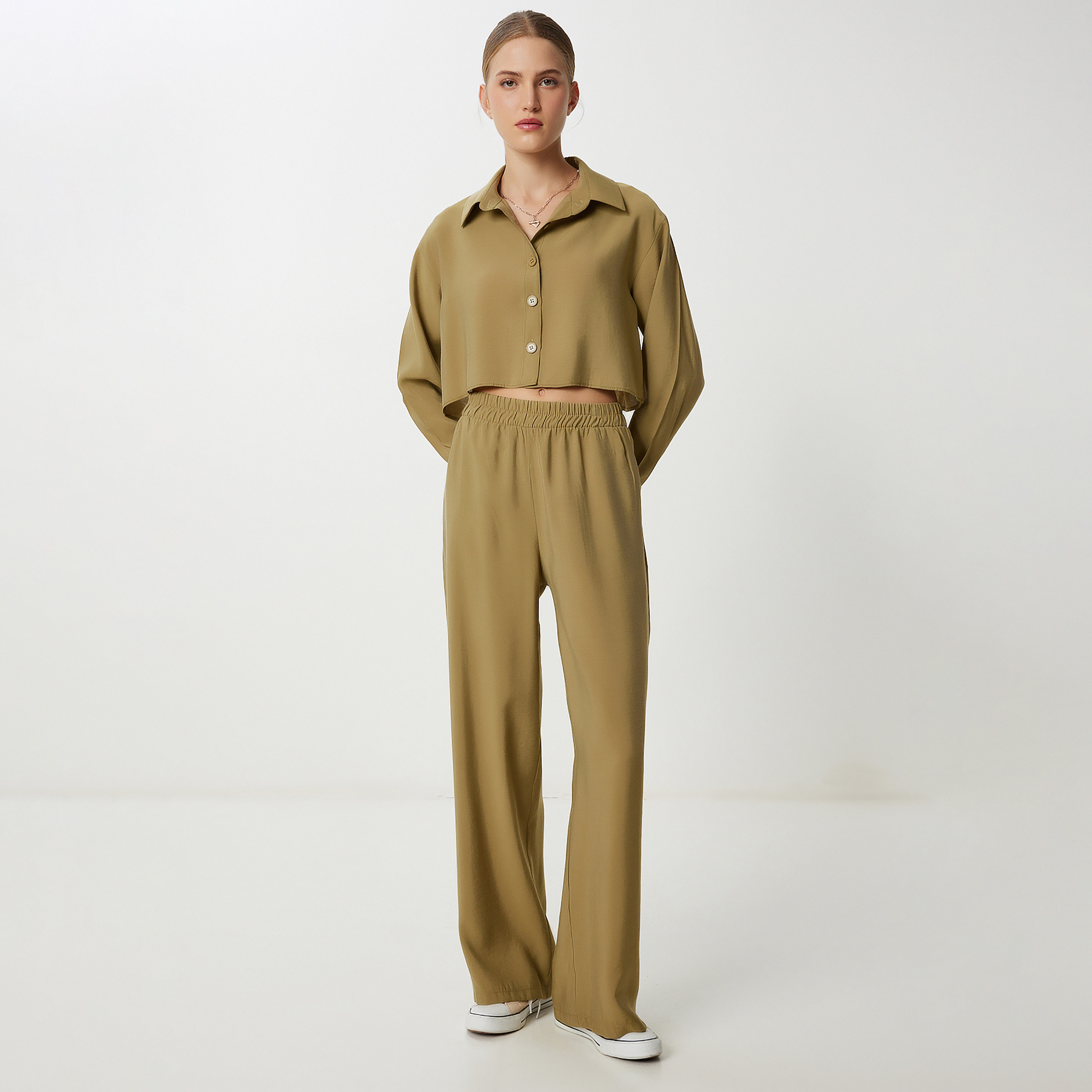 طقم قميص وسراويل نسائية بياقة زيتونية بياقة أخضر زيتوني من Happiness في إسطنبول-women-clothing-coordsets-image-2