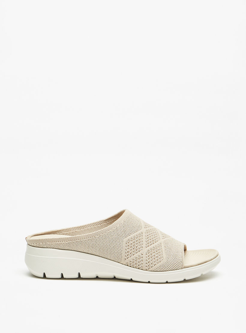 صندل خفيف مريح بارز الملمس من فلورا بيلا-women-shoes-sandals-heeled-image-3