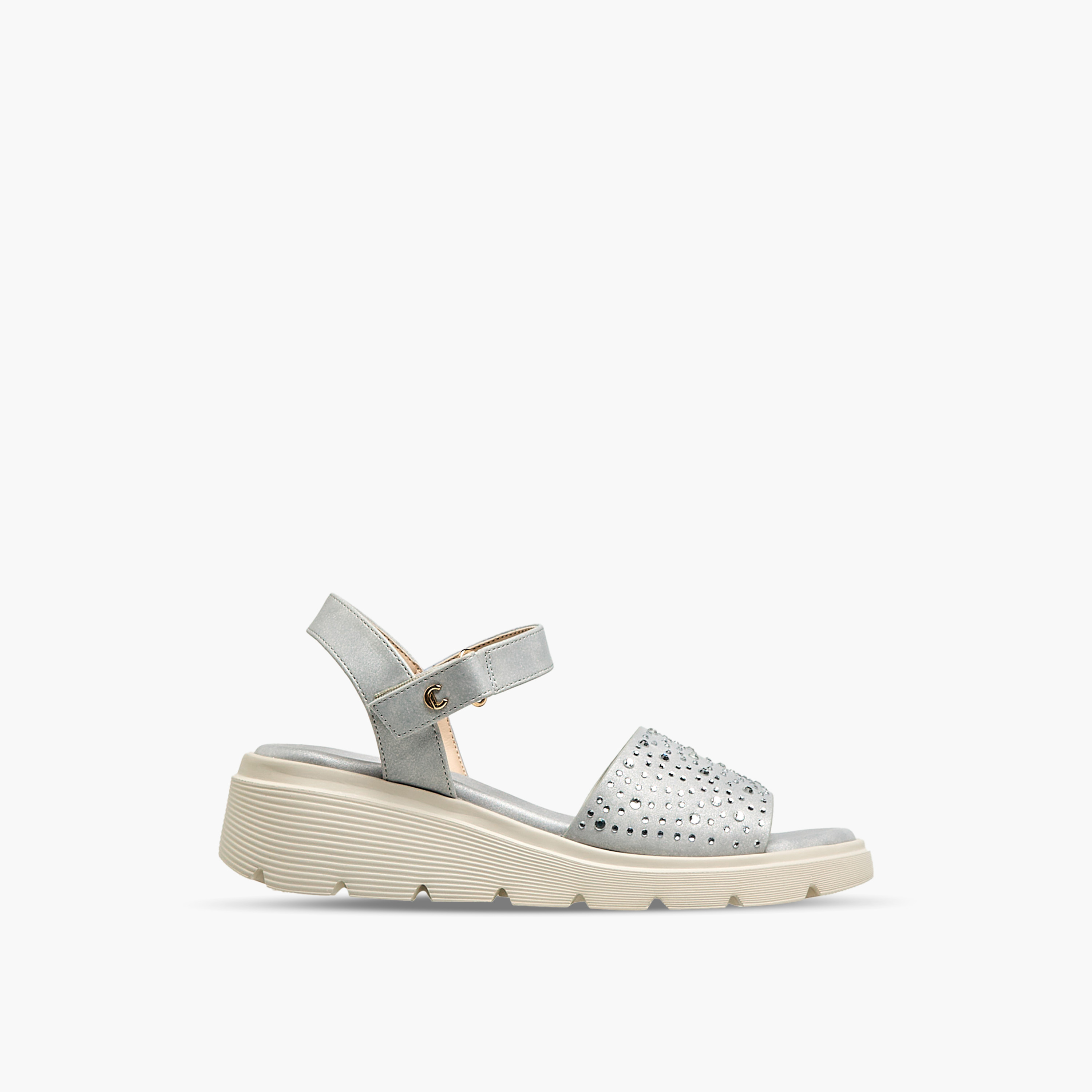 صندل نسائي مزين بكعب عريض من لو كونفورت-women-shoes-sandals-heeled-image-2