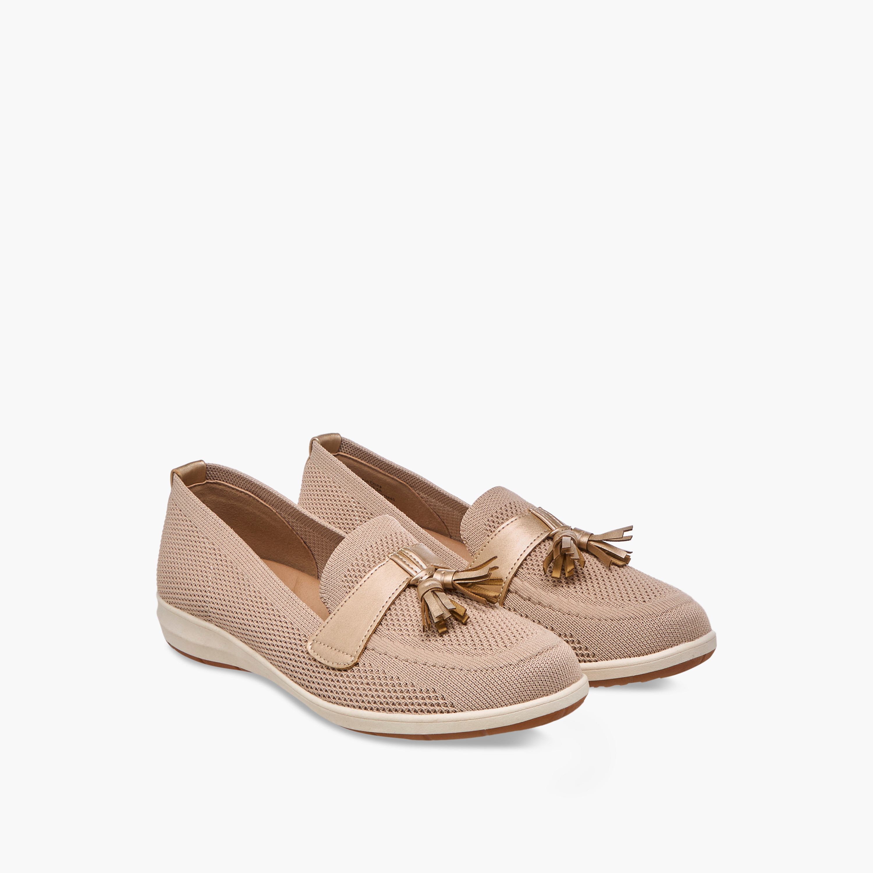 لوفر سهل الارتداء بتفاصيل شراشيب من فلورا بيلا-women-shoes-loafersandmoccasins-image-1
